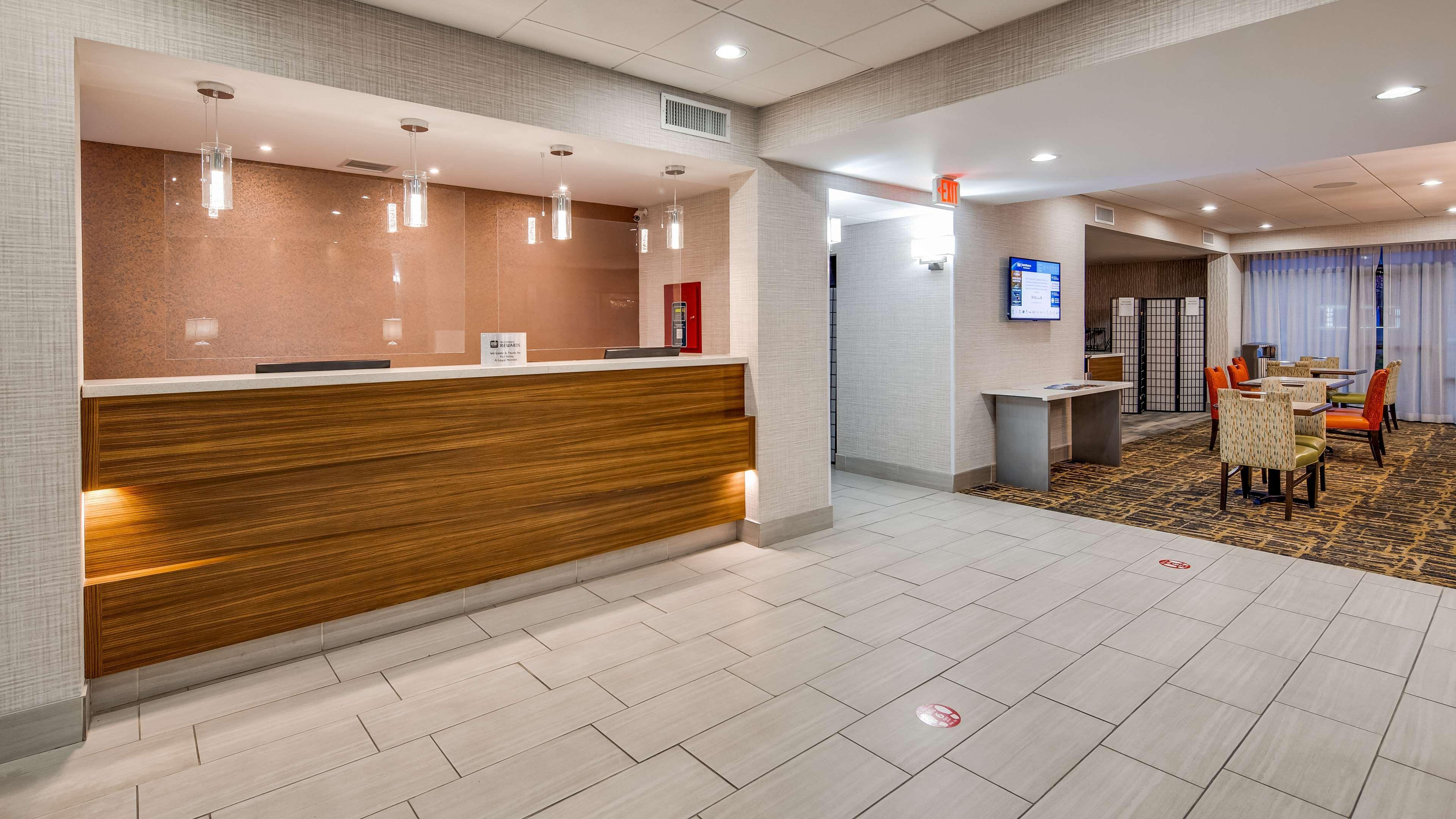 Vista Lobby Best Western Fishers/Indianapolis Area