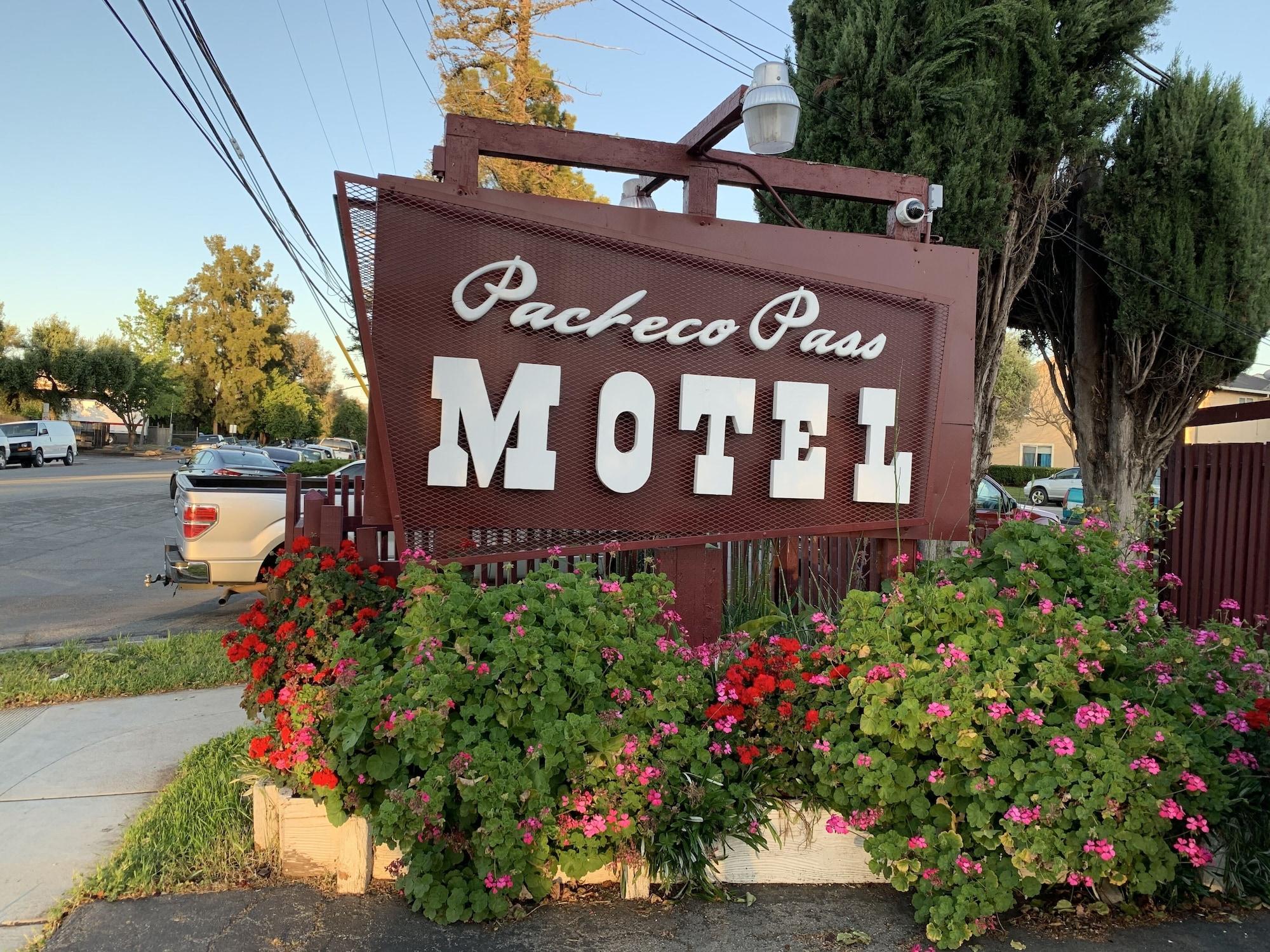 Varios Pacheco Pass Motel