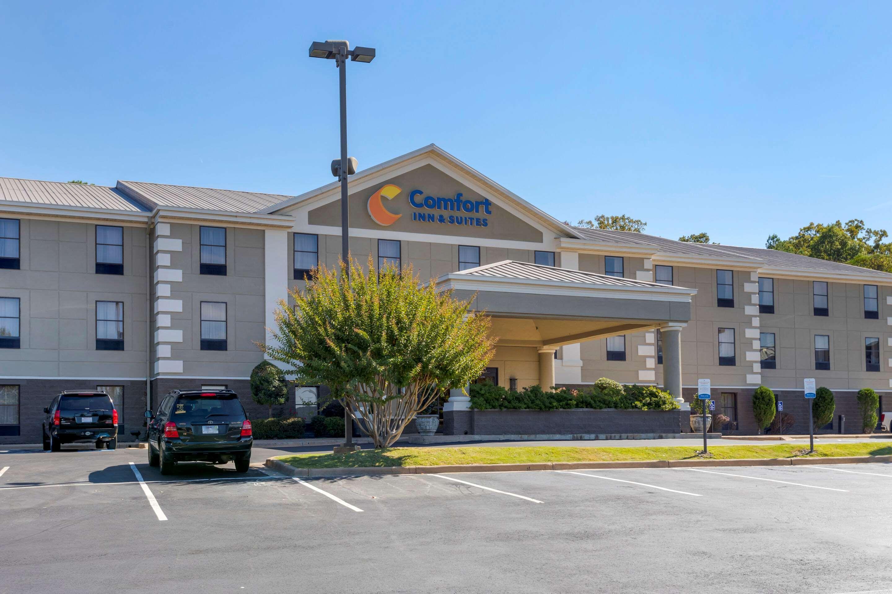 Vista Exterior Comfort Inn & Suites Hot Springs Midtown
