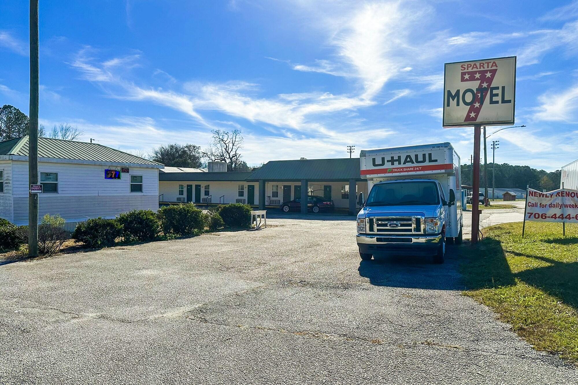 Comodidades del Alojamiento Sparta Seven Motel By OYO near Milledgeville