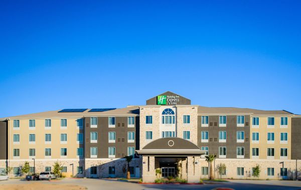 Holiday Inn Express & Suites Austin NW - Arboretum Area by IHG