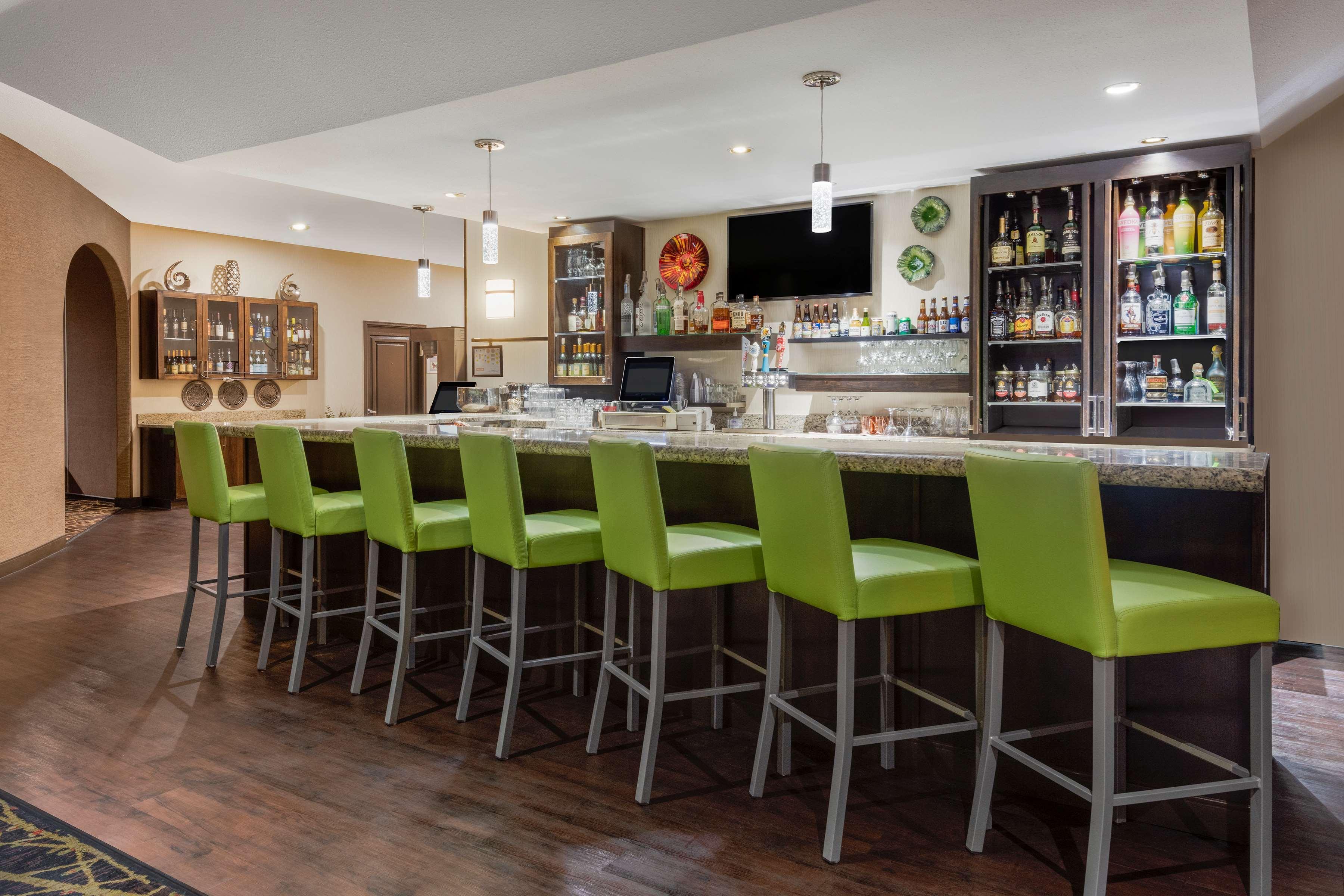 Bar/Salón Radisson Hotel Colorado Springs Airport