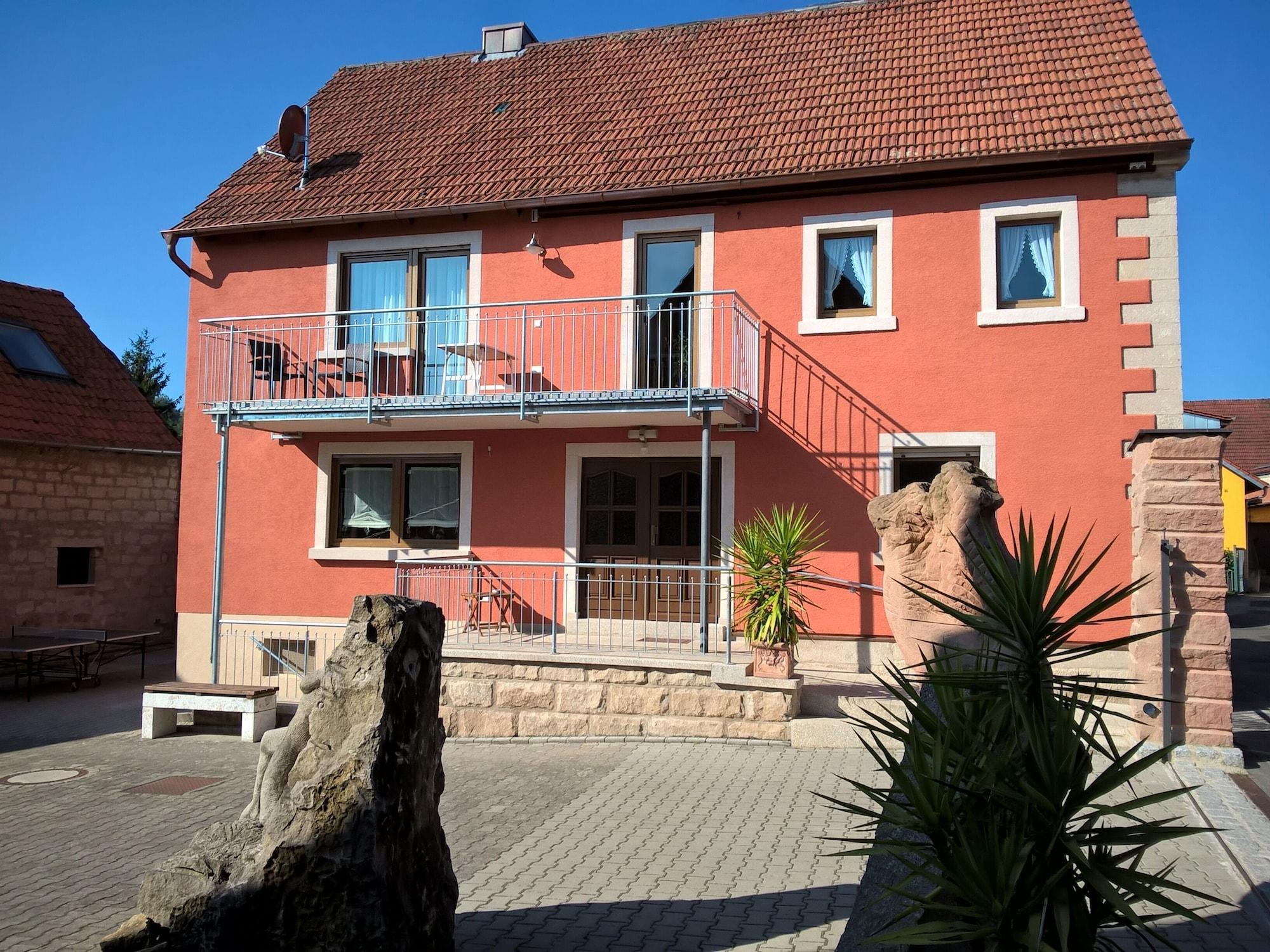 Varios Pension Atelier Reinhart