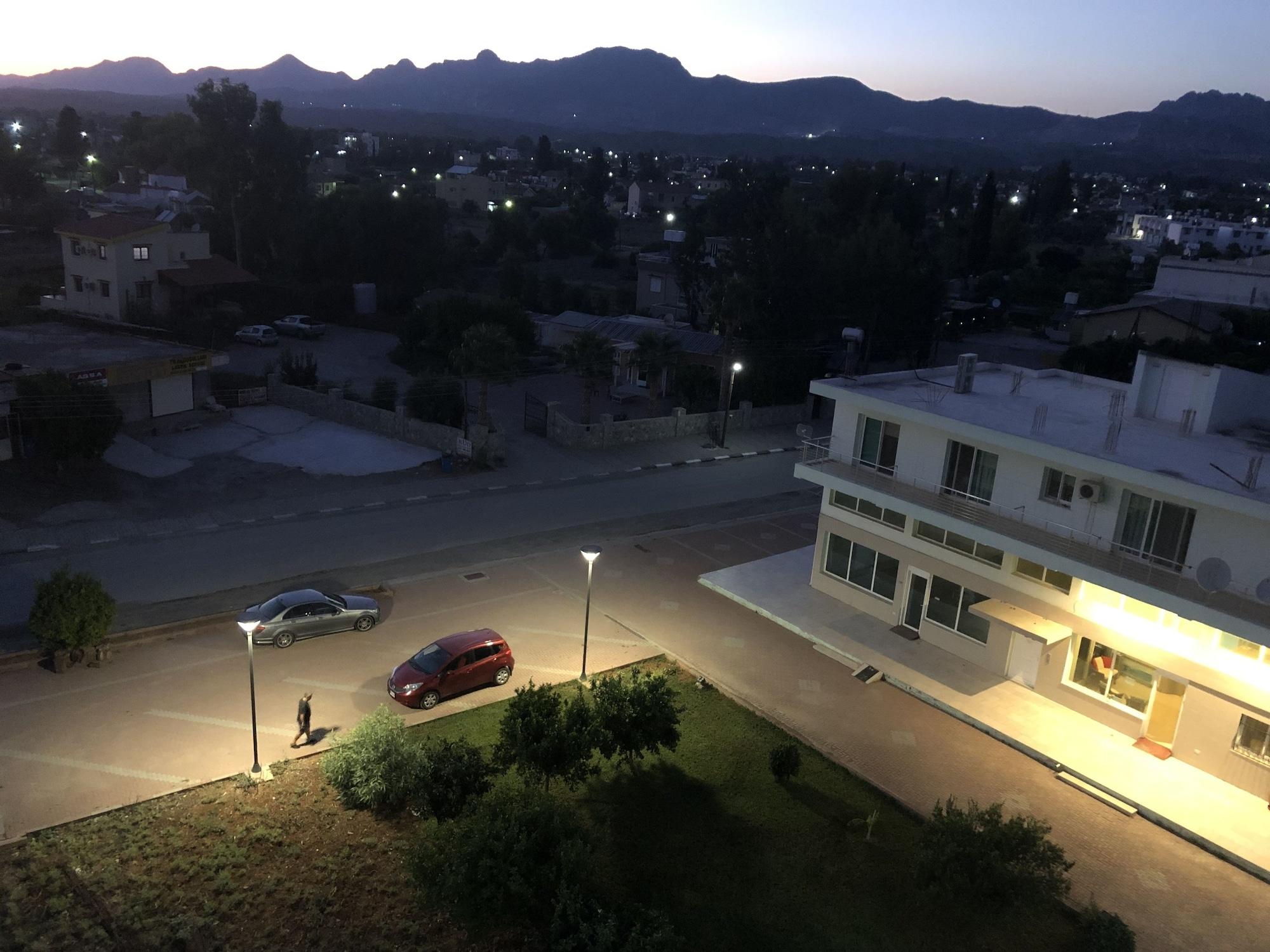 Varios Deniz Airport Suites