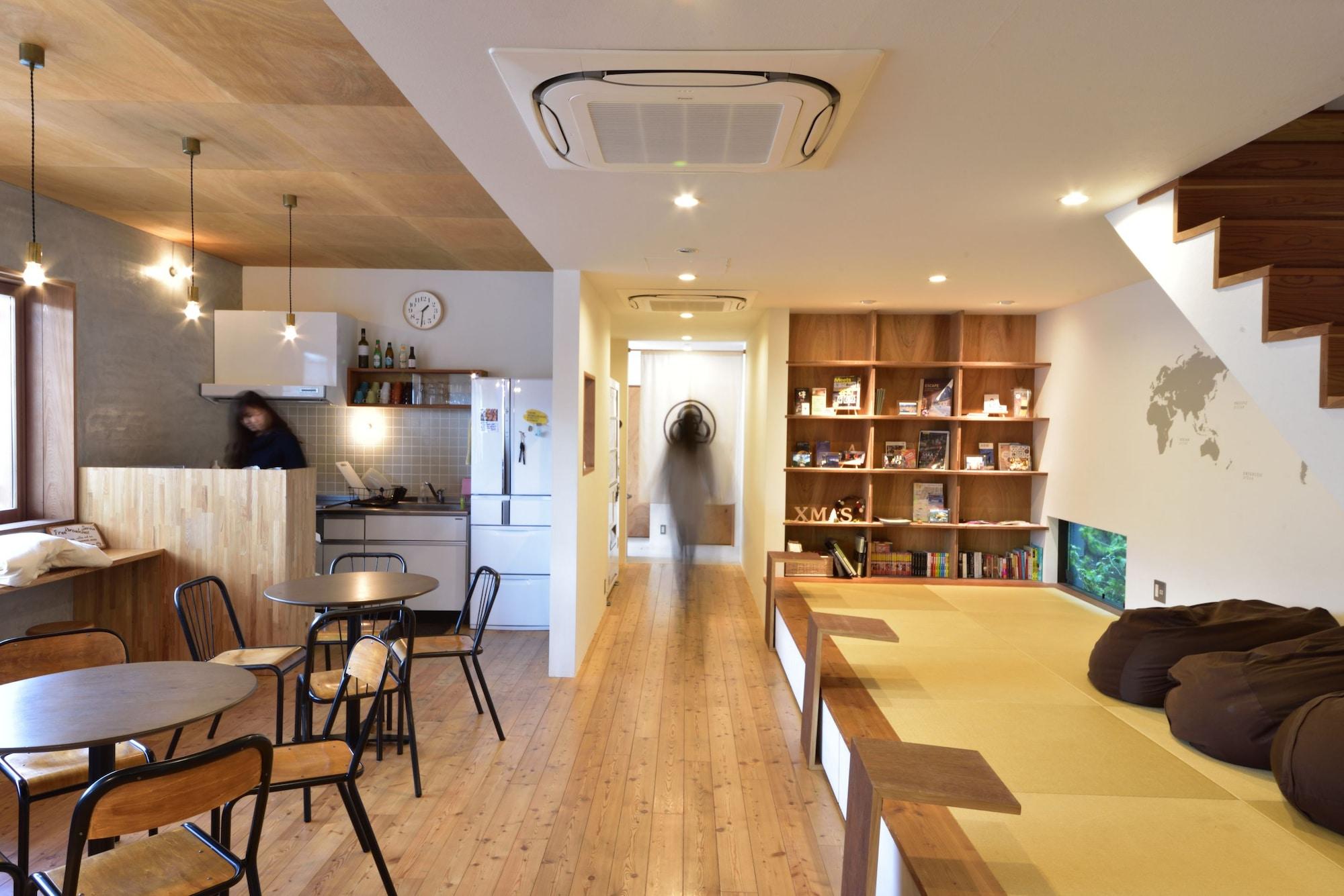 Bar/Salón Hostel Mitsuwaya Osaka