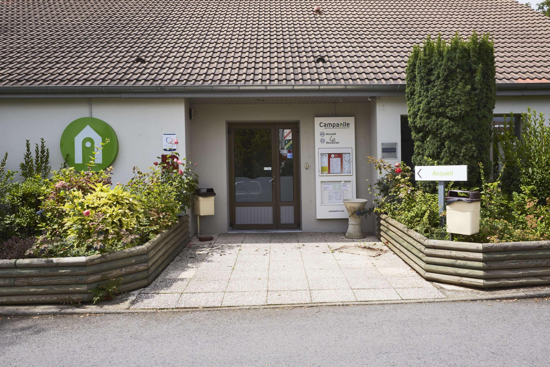 Vista Exterior Campanile St Nicolas Lez Arras