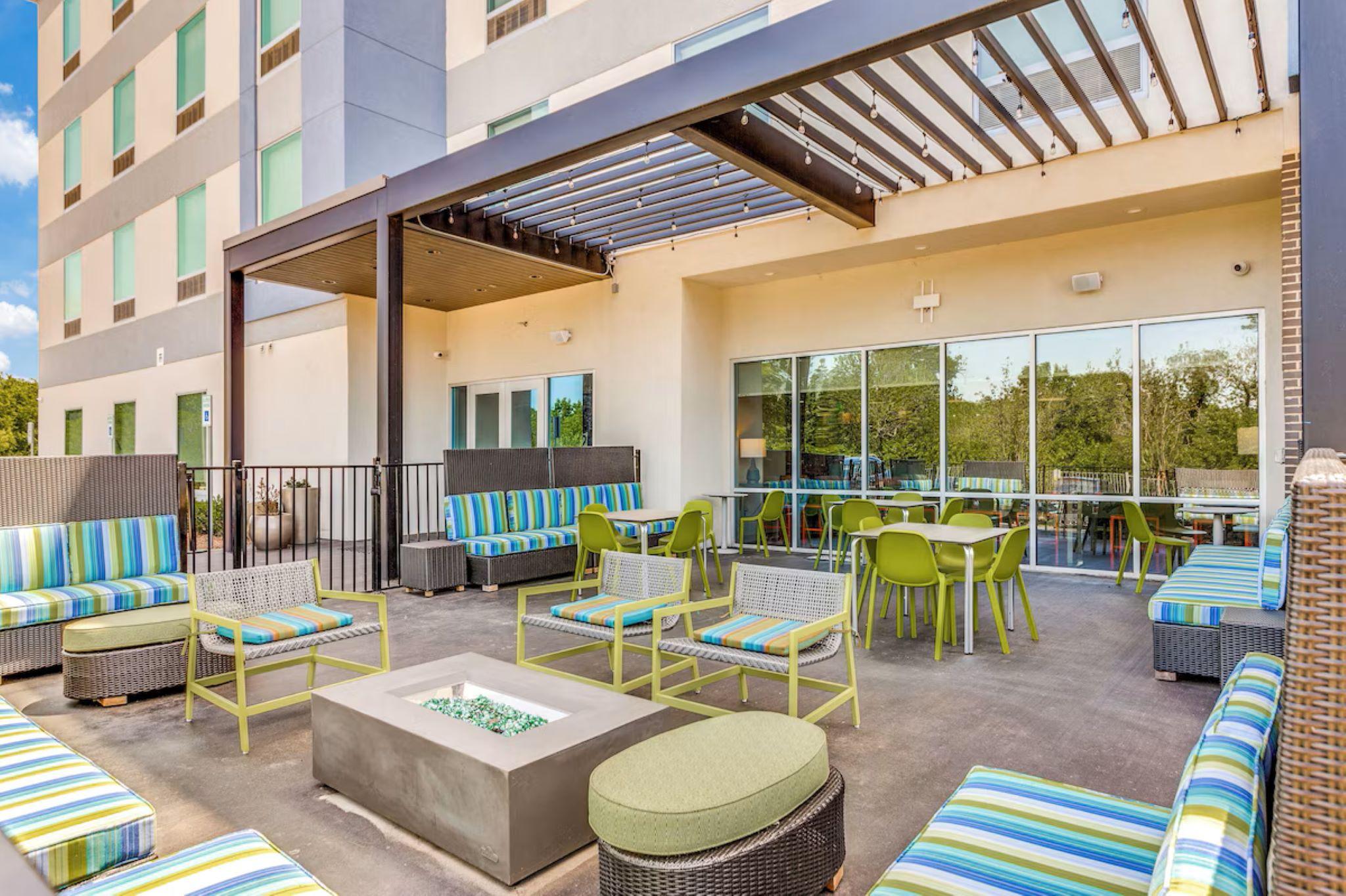Variados (as) Home2 Suites By Hilton Fort Worth Arlington West