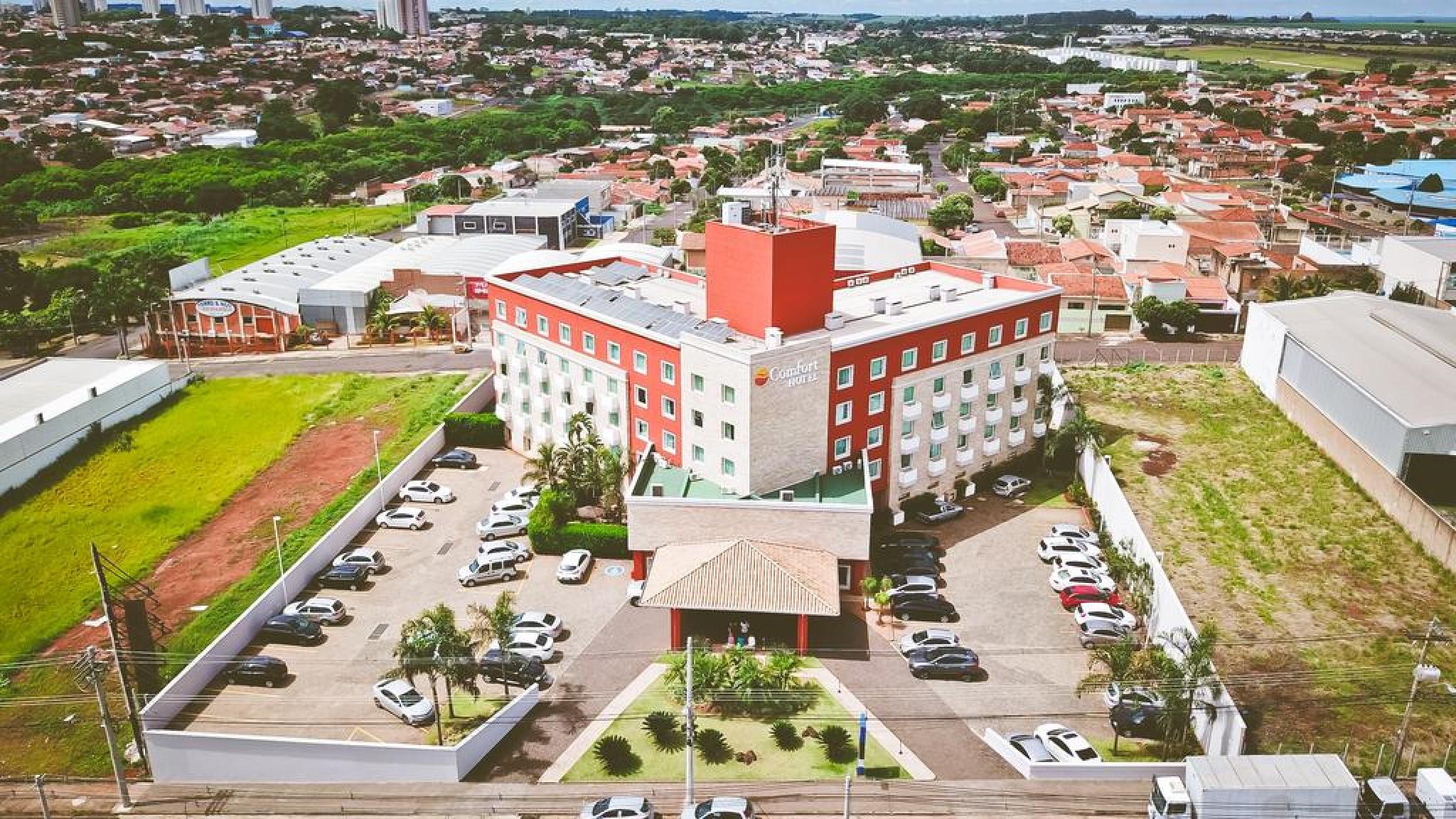 Vista Exterior Comfort Hotel Araraquara