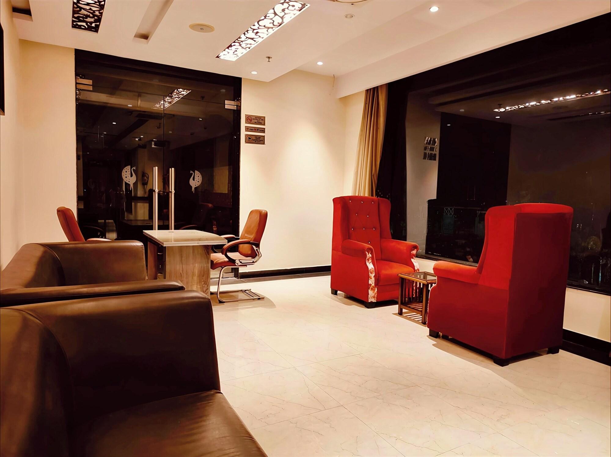 Bar/Salón Mayur Hotel & Resort