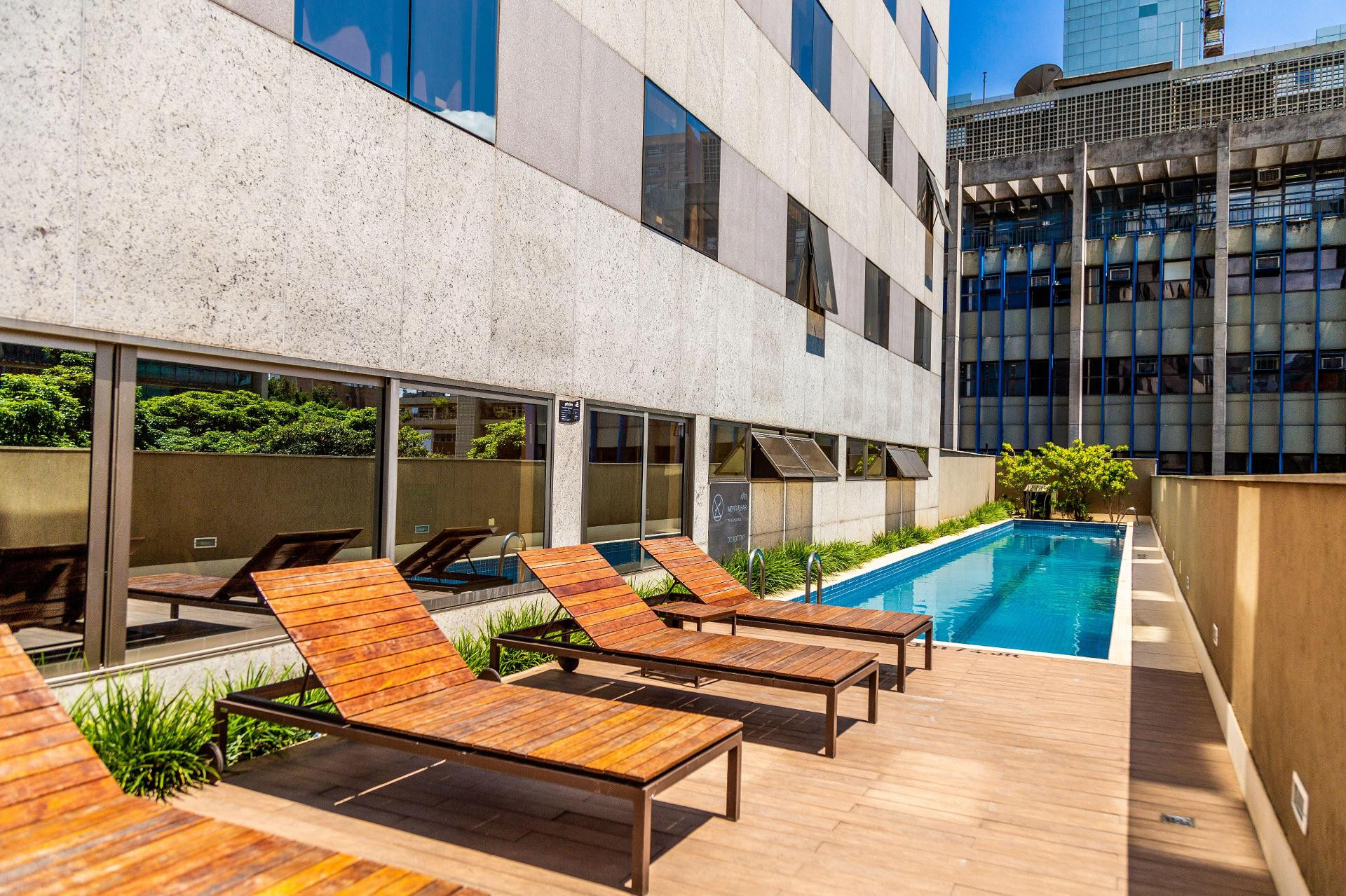 Vista Piscina Hilton Garden Inn Belo Horizonte Lourdes