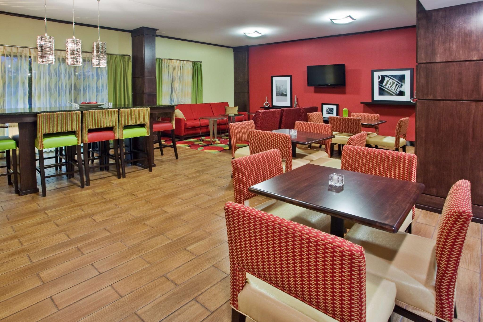 Vista Lobby Hampton Inn Brookhaven