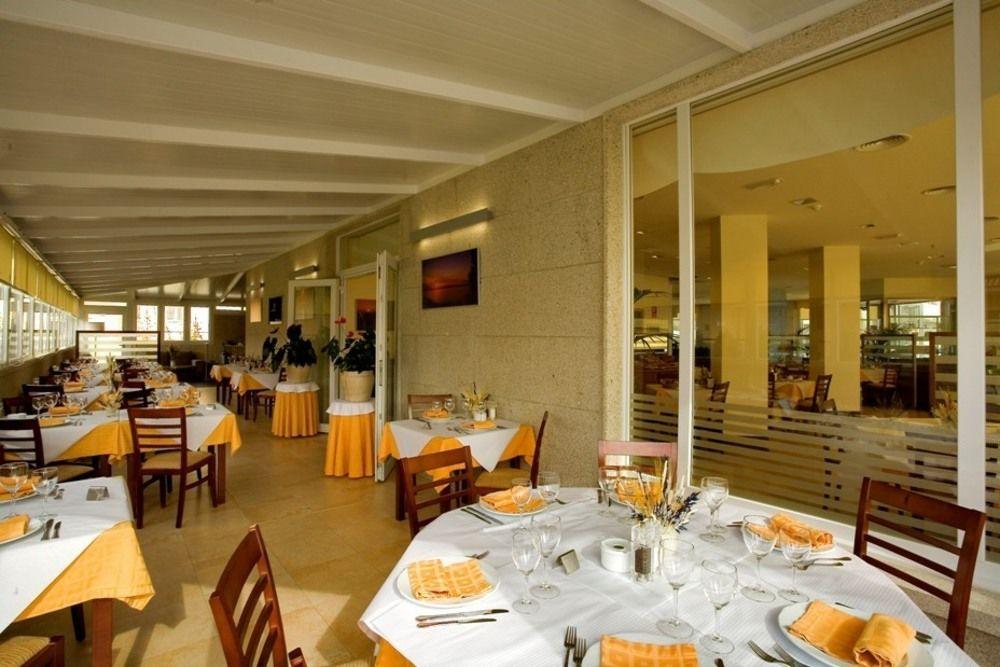 Restaurant Hotel Spa Playa Langosteira by Adeloló