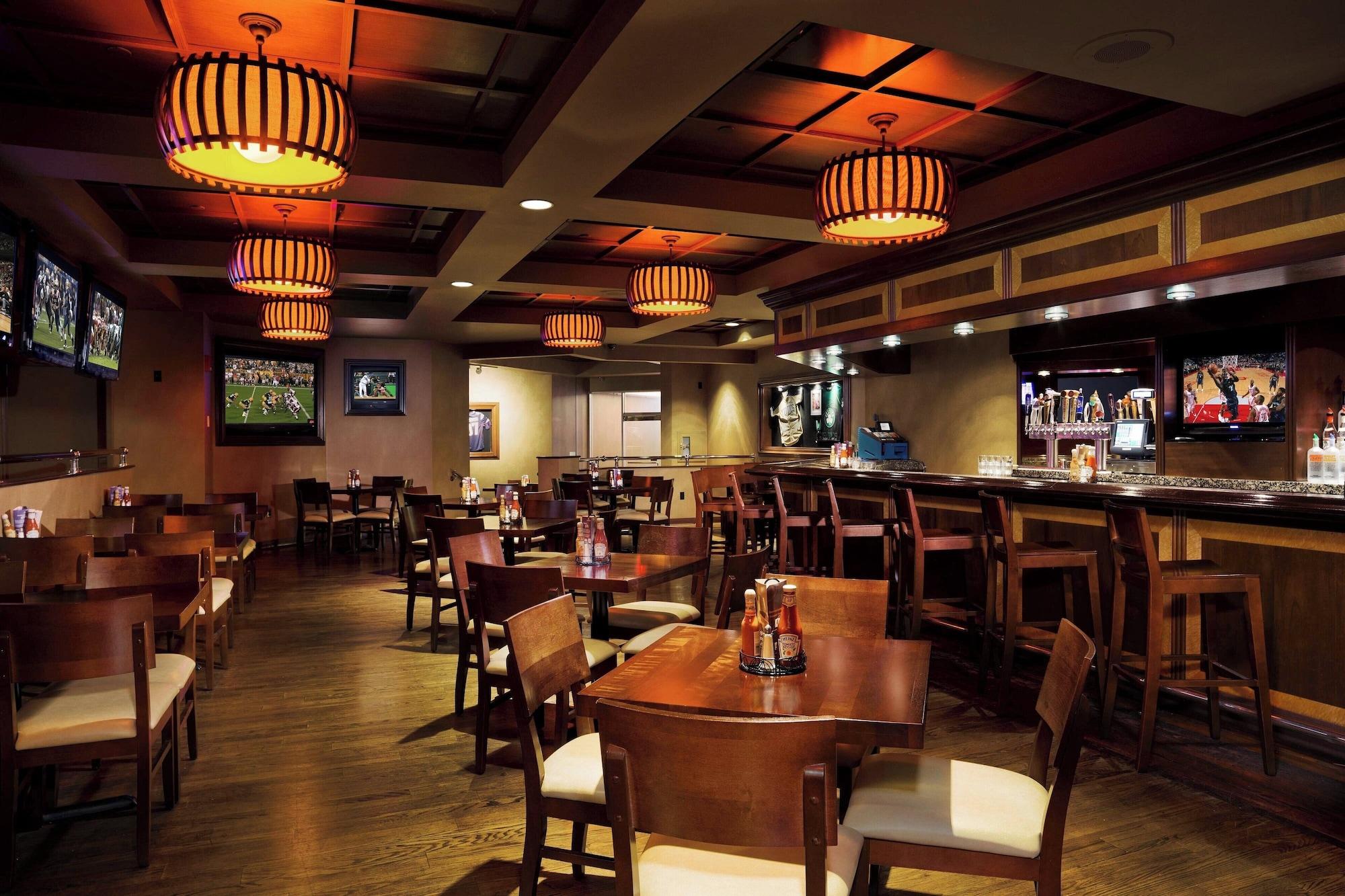 Restaurant Sheraton Springfield Monarch Place Hotel