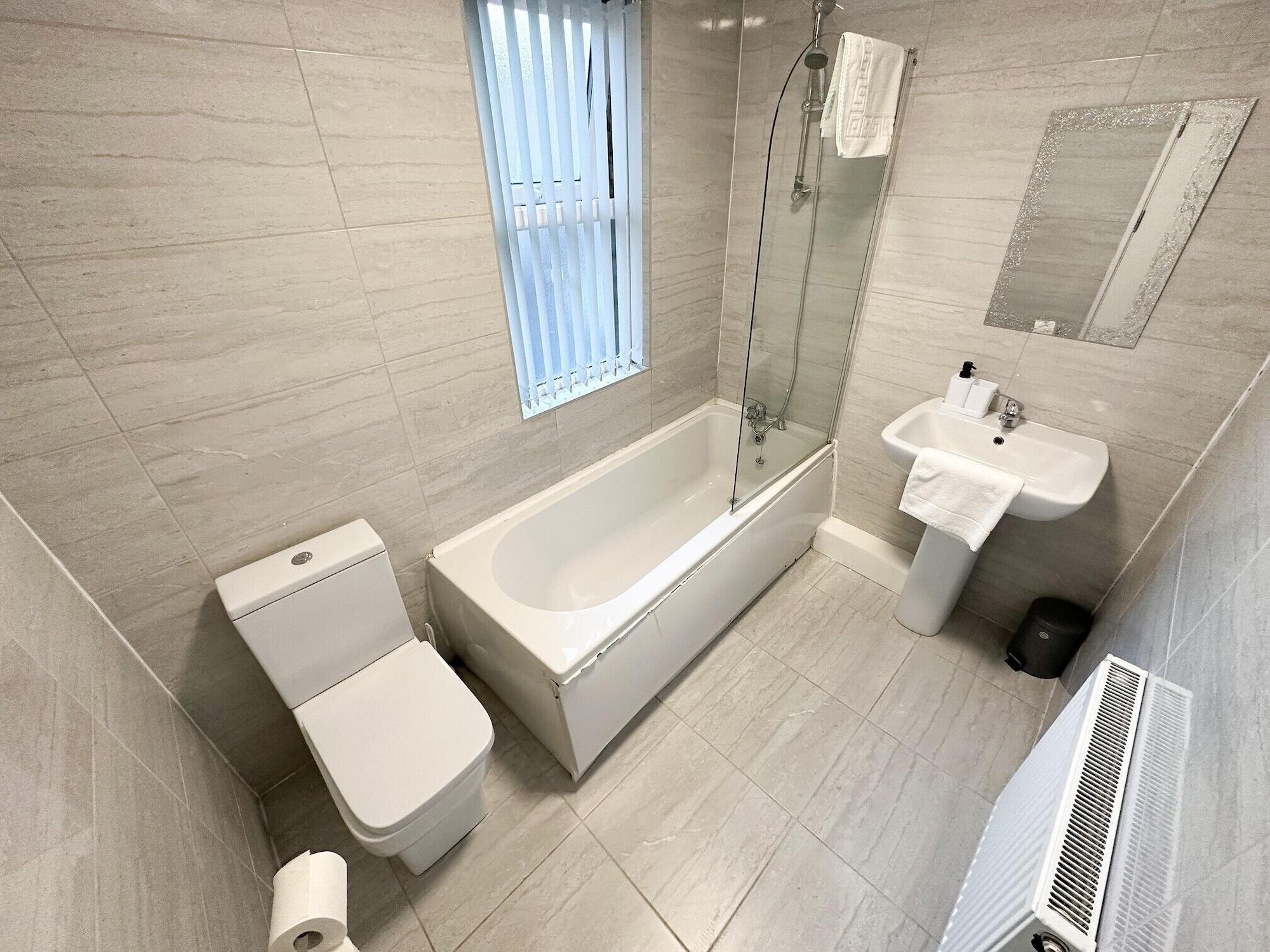 Equipamiento de Habitación Anfield House