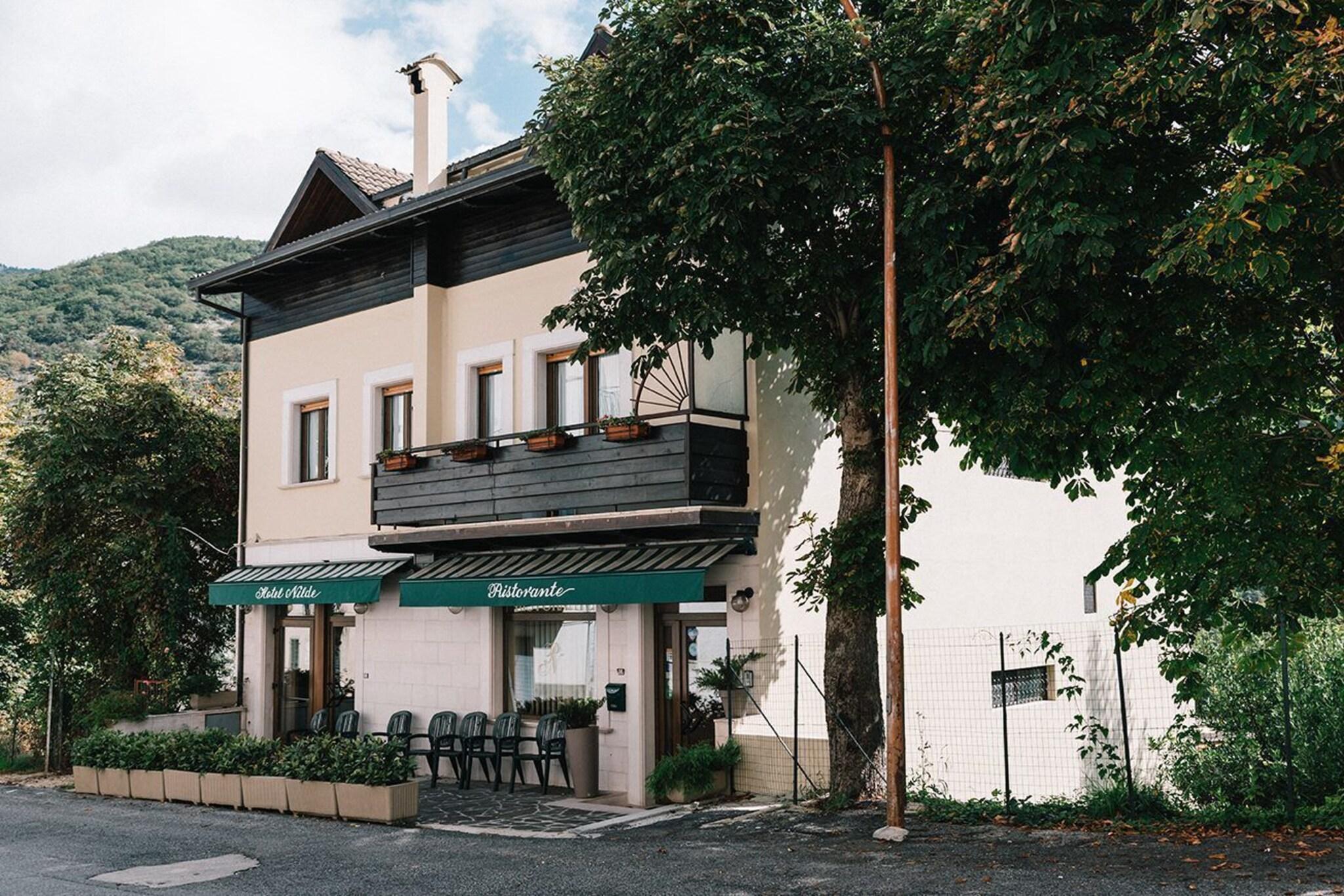 Varios Hotel Nilde