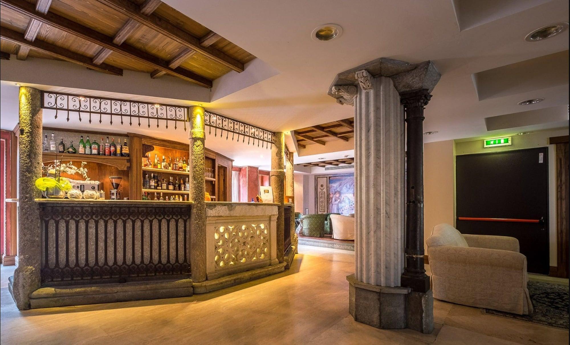 Vista Lobby BV Grand Hotel Assisi