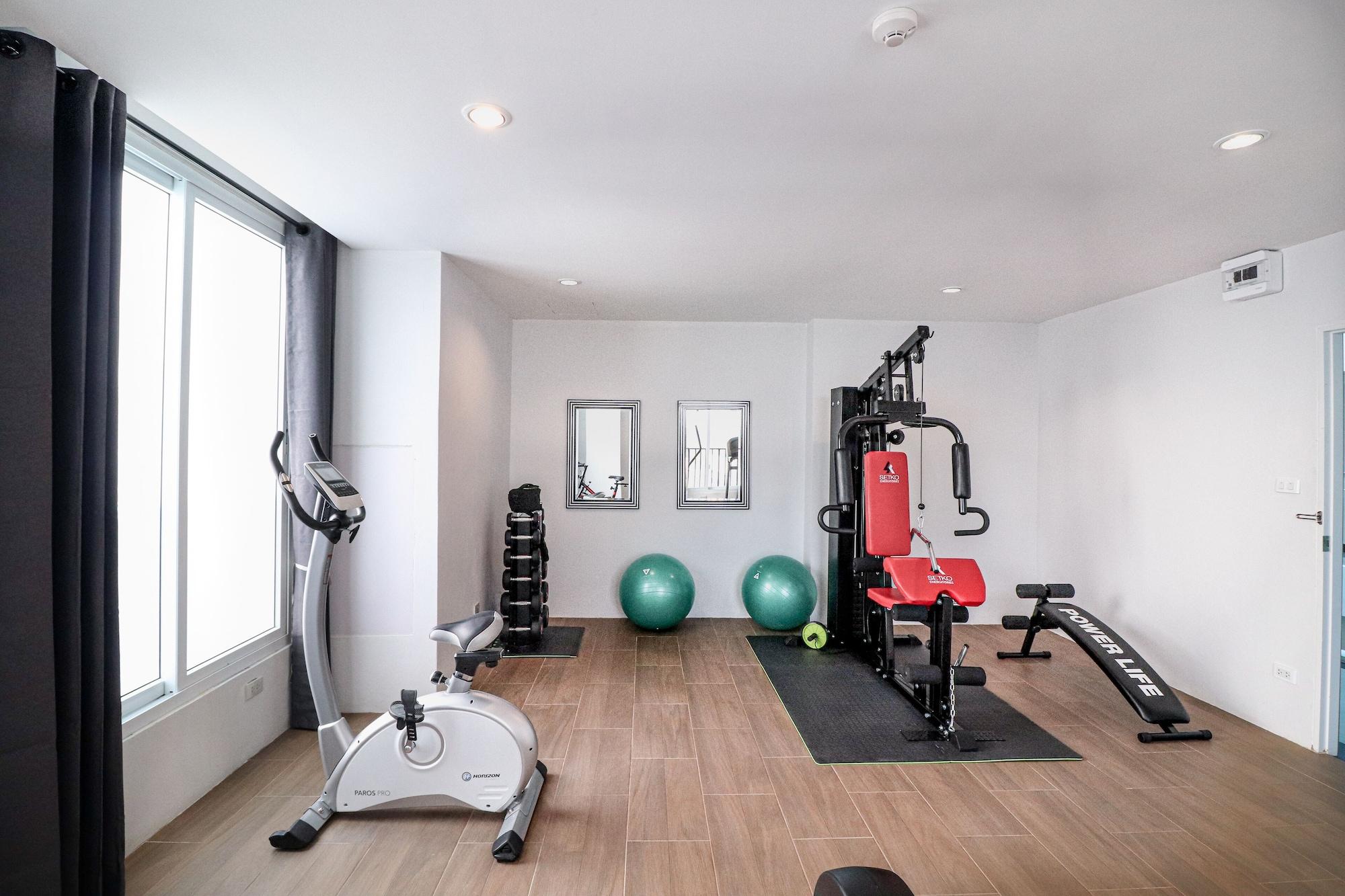Gimnasio Tree Tara Hotel
