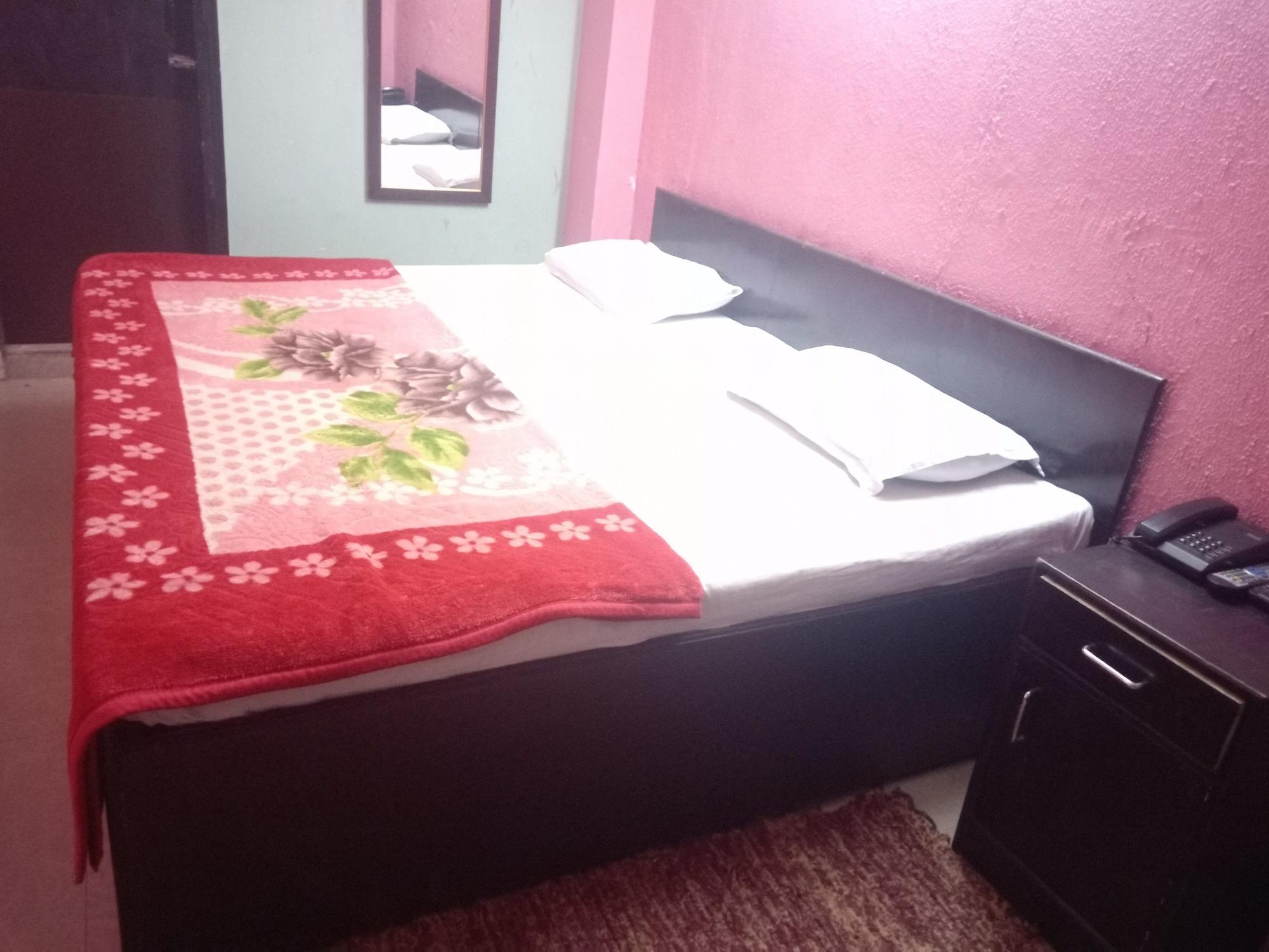 Set de Habitación Delhi Inn