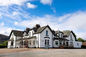 Alojamiento - Whitebridge Hotel