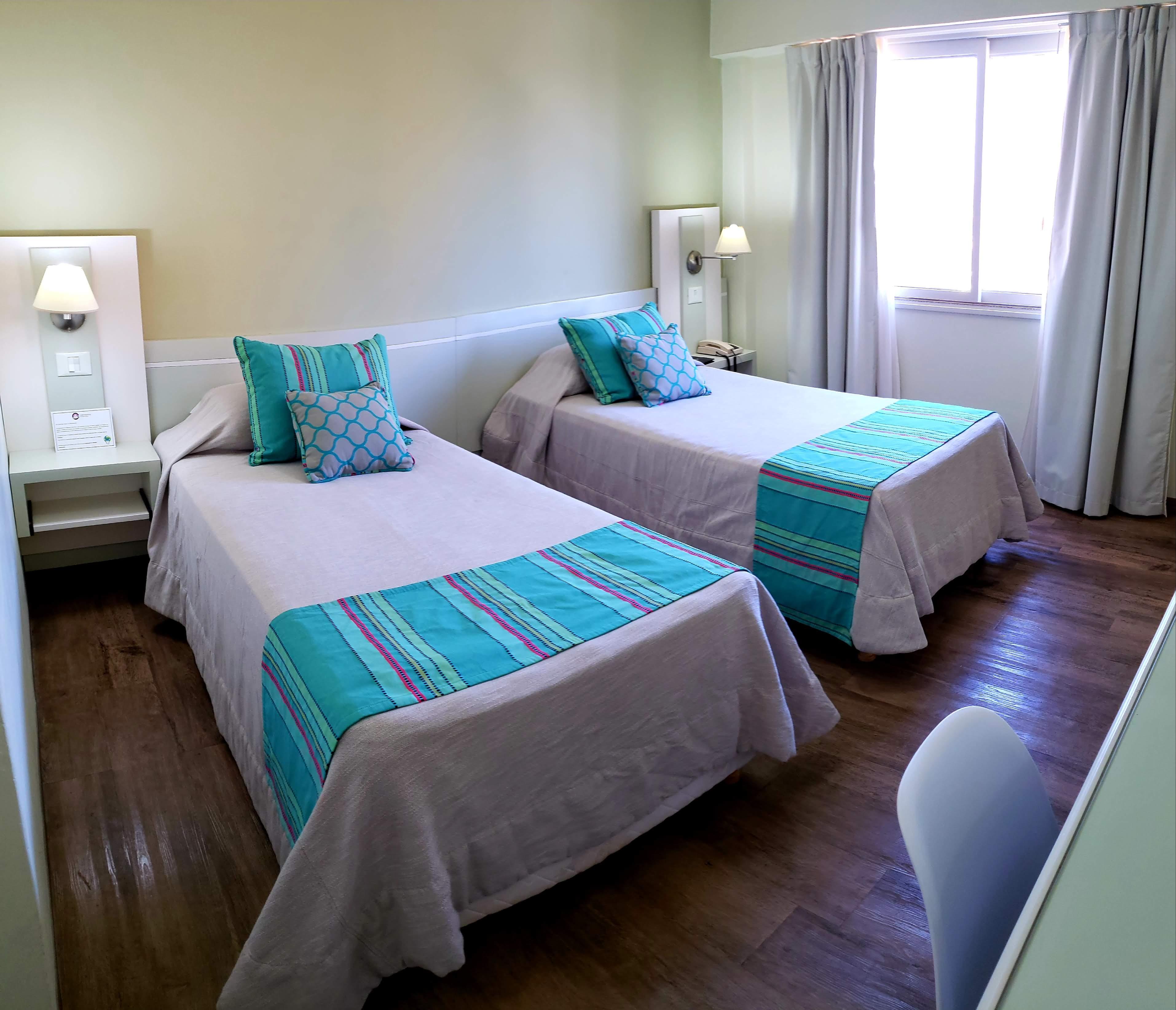 Quarto Continental Posadas Hotel