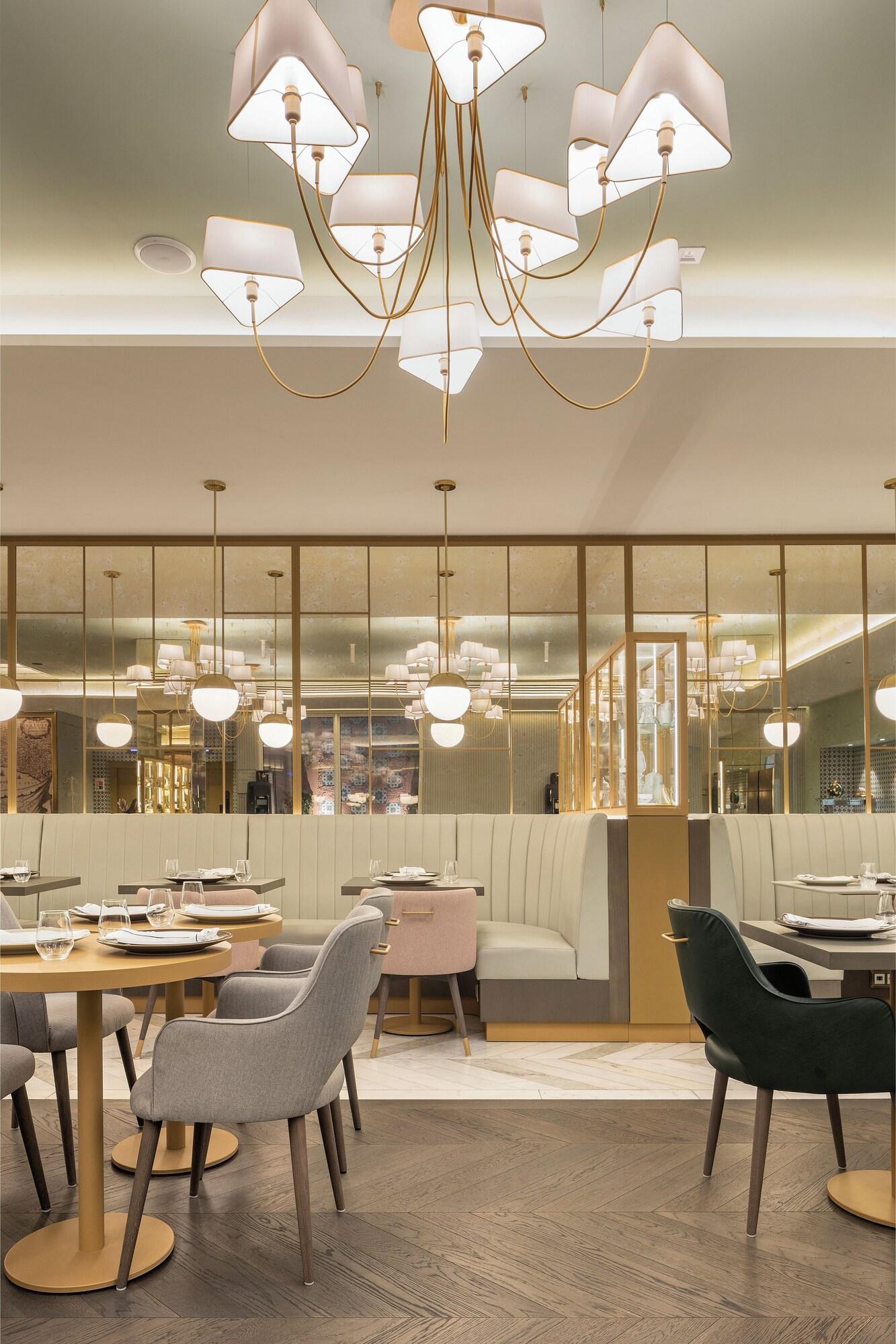 Restaurant The Emerald House Lisbon, Curio Collection By Hilton