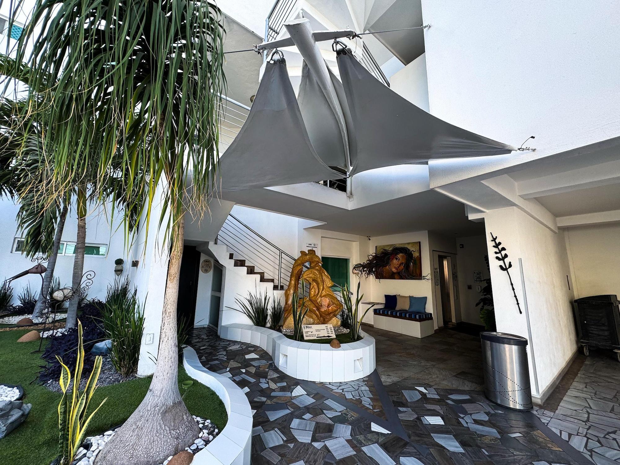 Vista Exterior Hotel HBlue Centro
