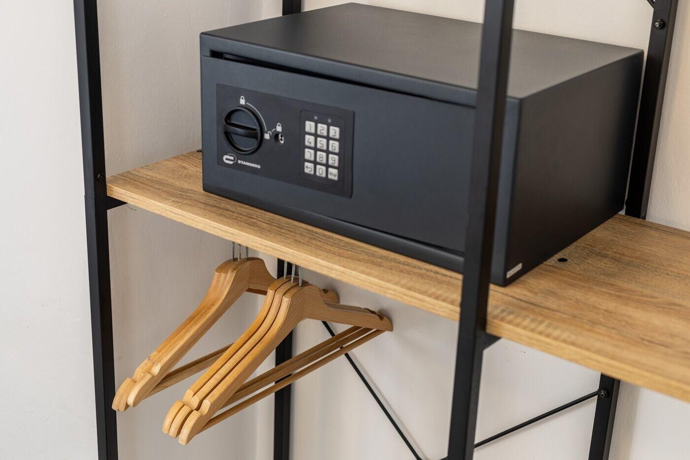 Set de Habitación Antiguo Brondo Selfcheck-in Smart Rooms