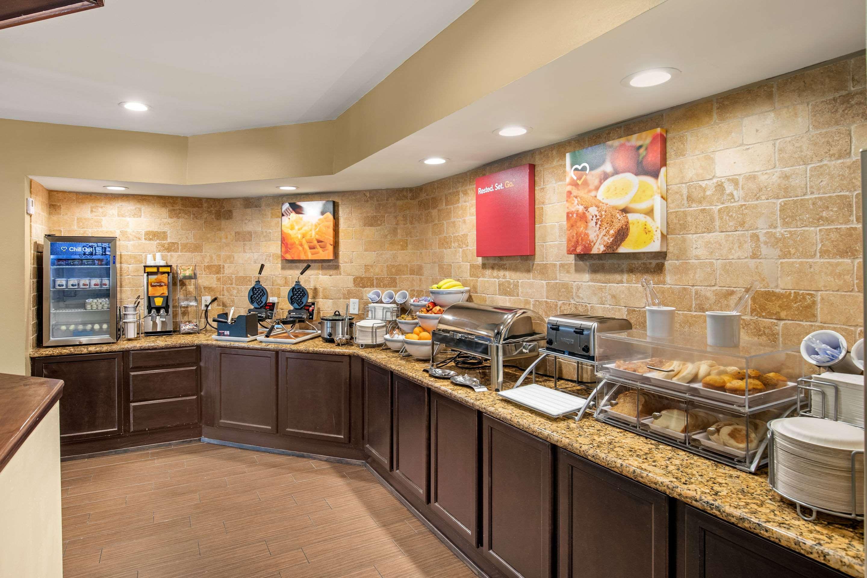 Restaurant Comfort Suites North Dallas