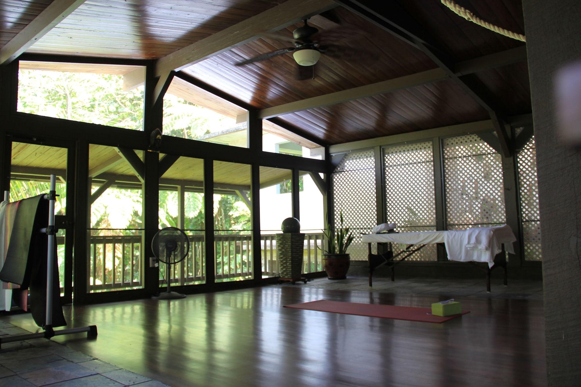 Gimnasio Rainforest Inn