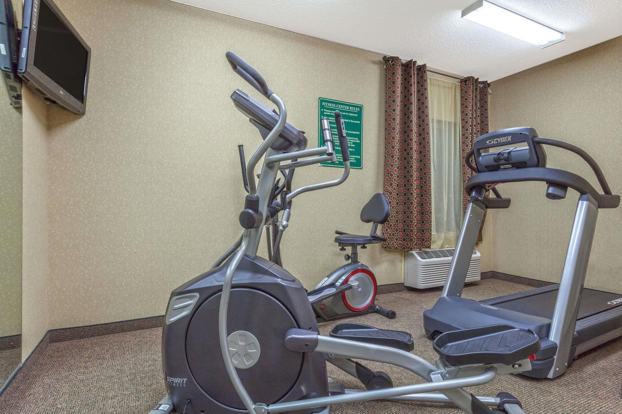 Gimnasio Spark by Hilton Evansville East, IN