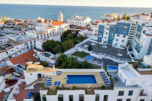Alojamiento - Hotel Colina do Mar