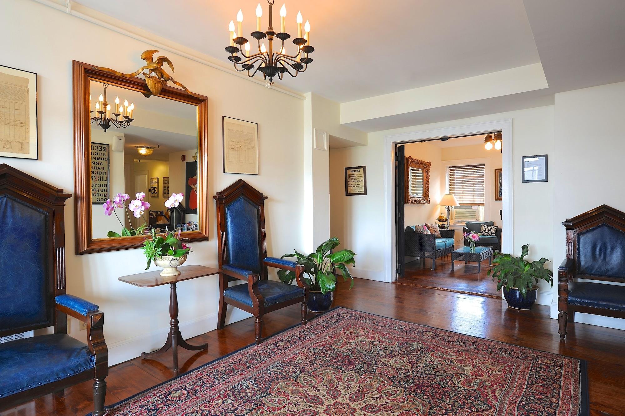 Vista Lobby Jailhouse Inn