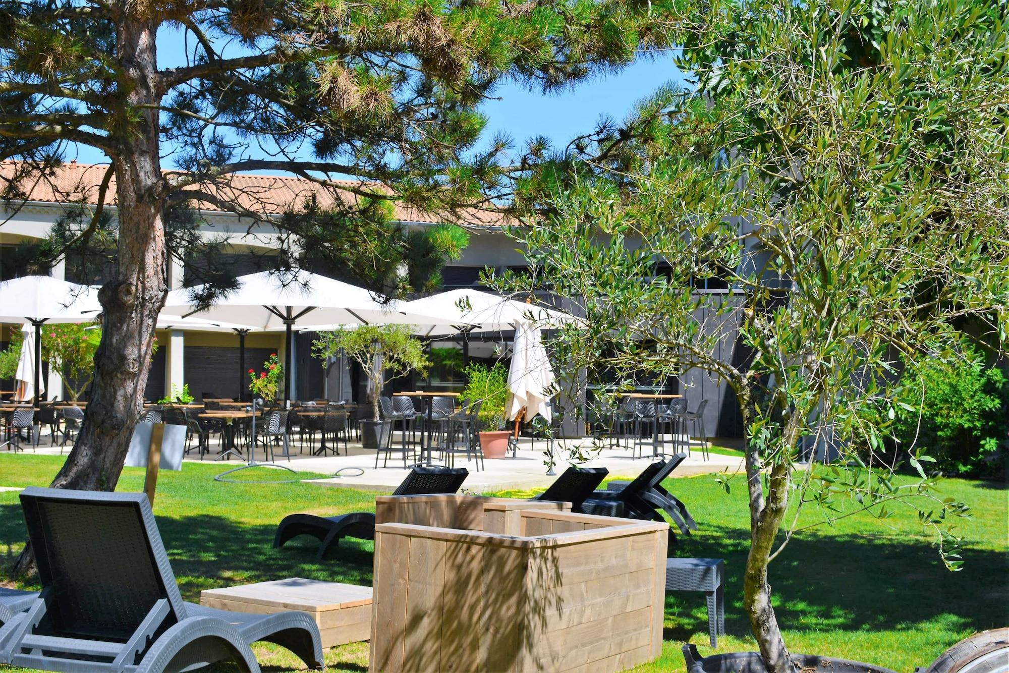 Vista Exterior Best Western Plus Clos Syrah