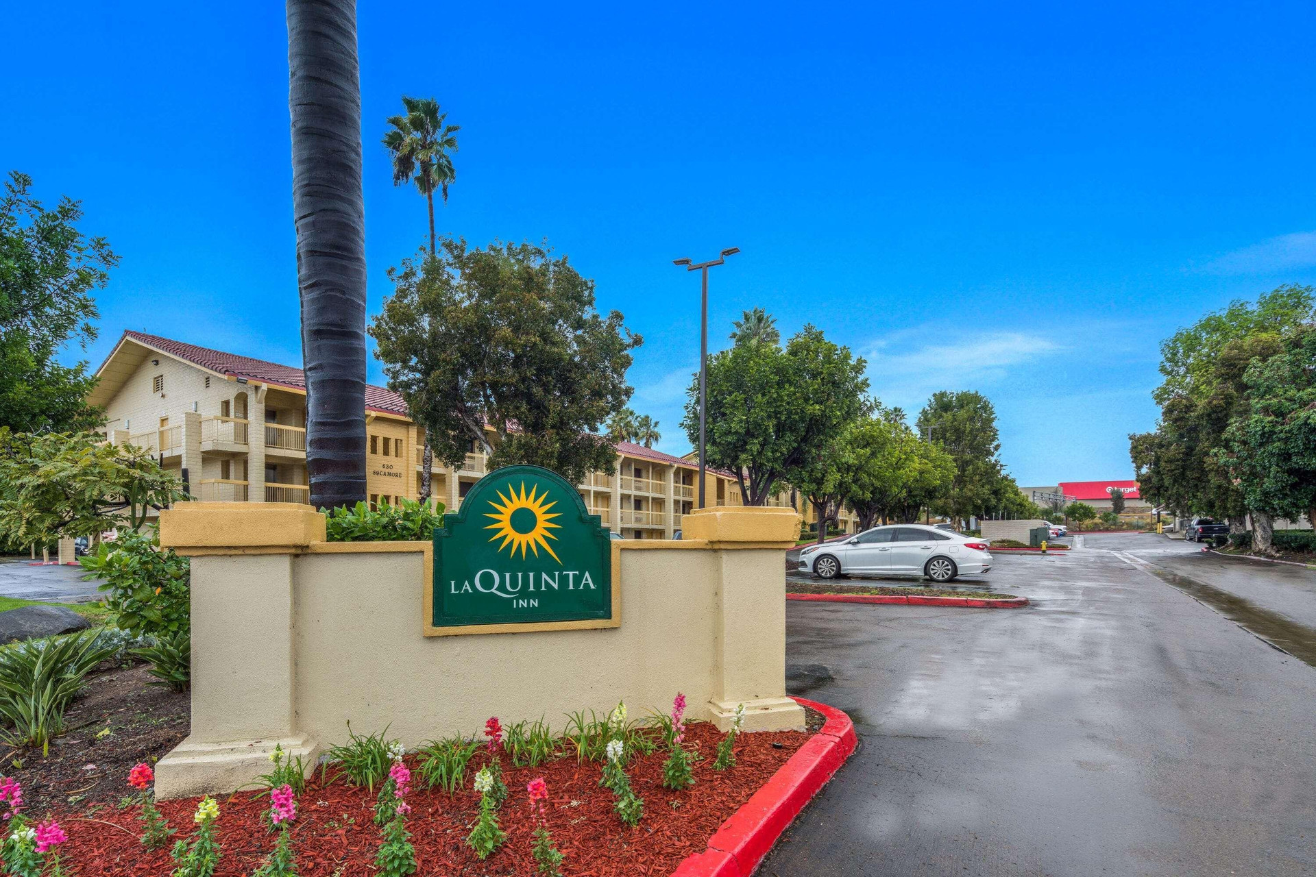 Vista Exterior Days Inn by Wyndham San Diego Vista
