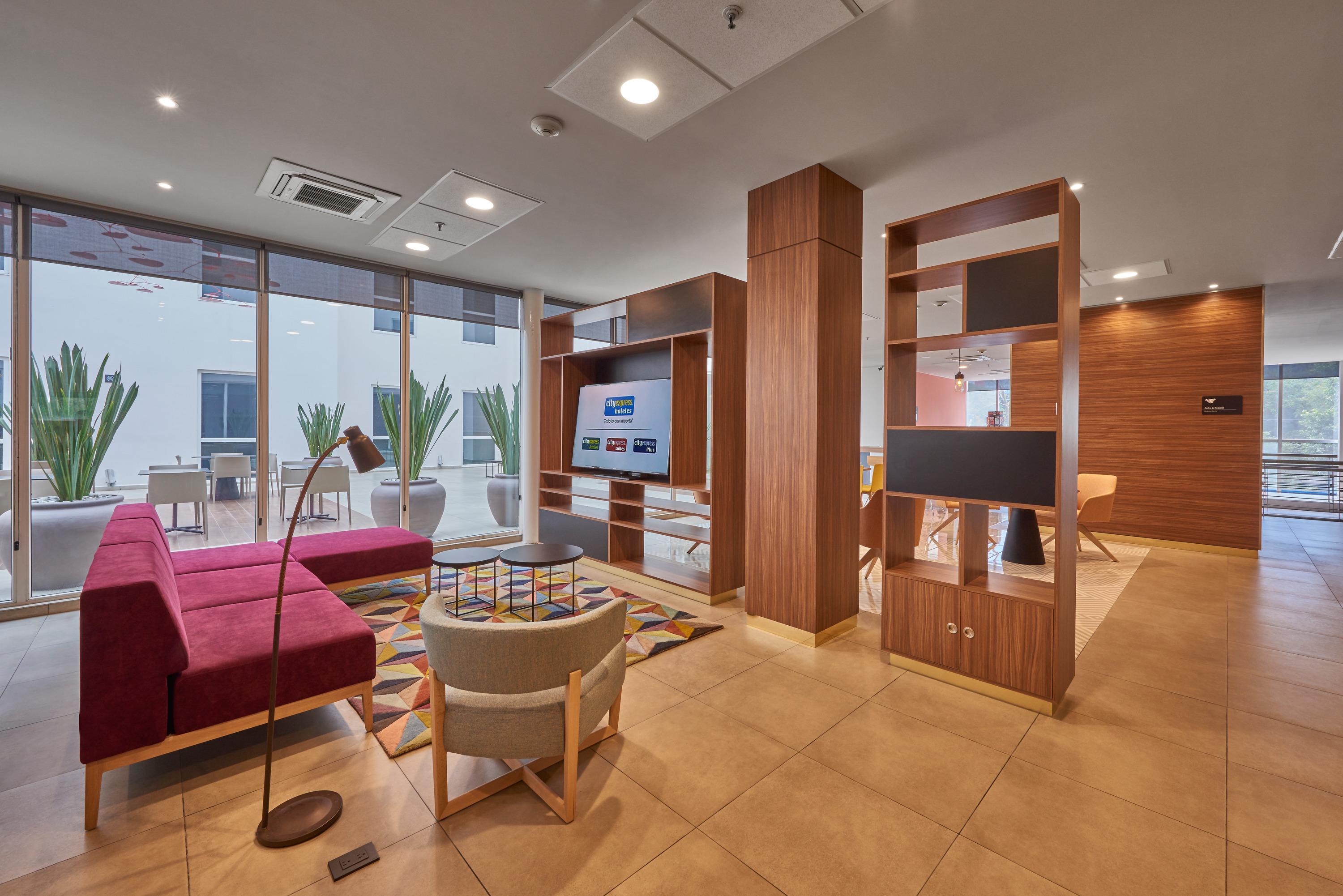 Vista Lobby City Express Plus by Marriott Ciudad de México Insurgentes Sur