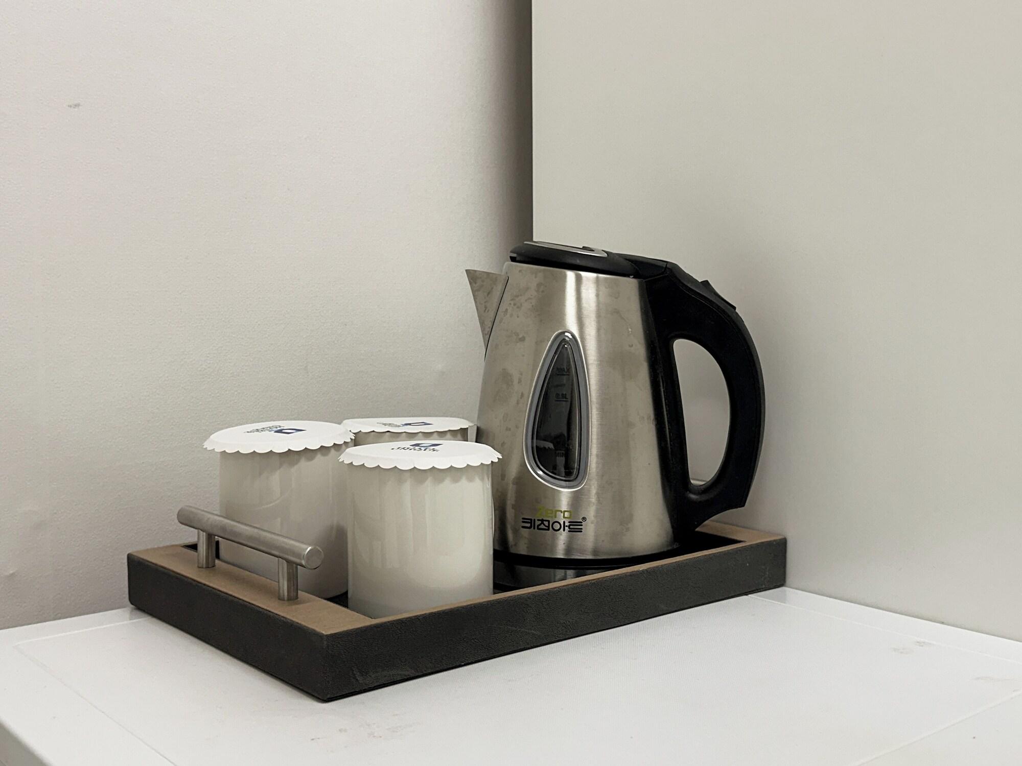 Vista Exterior Three Seven Hotel