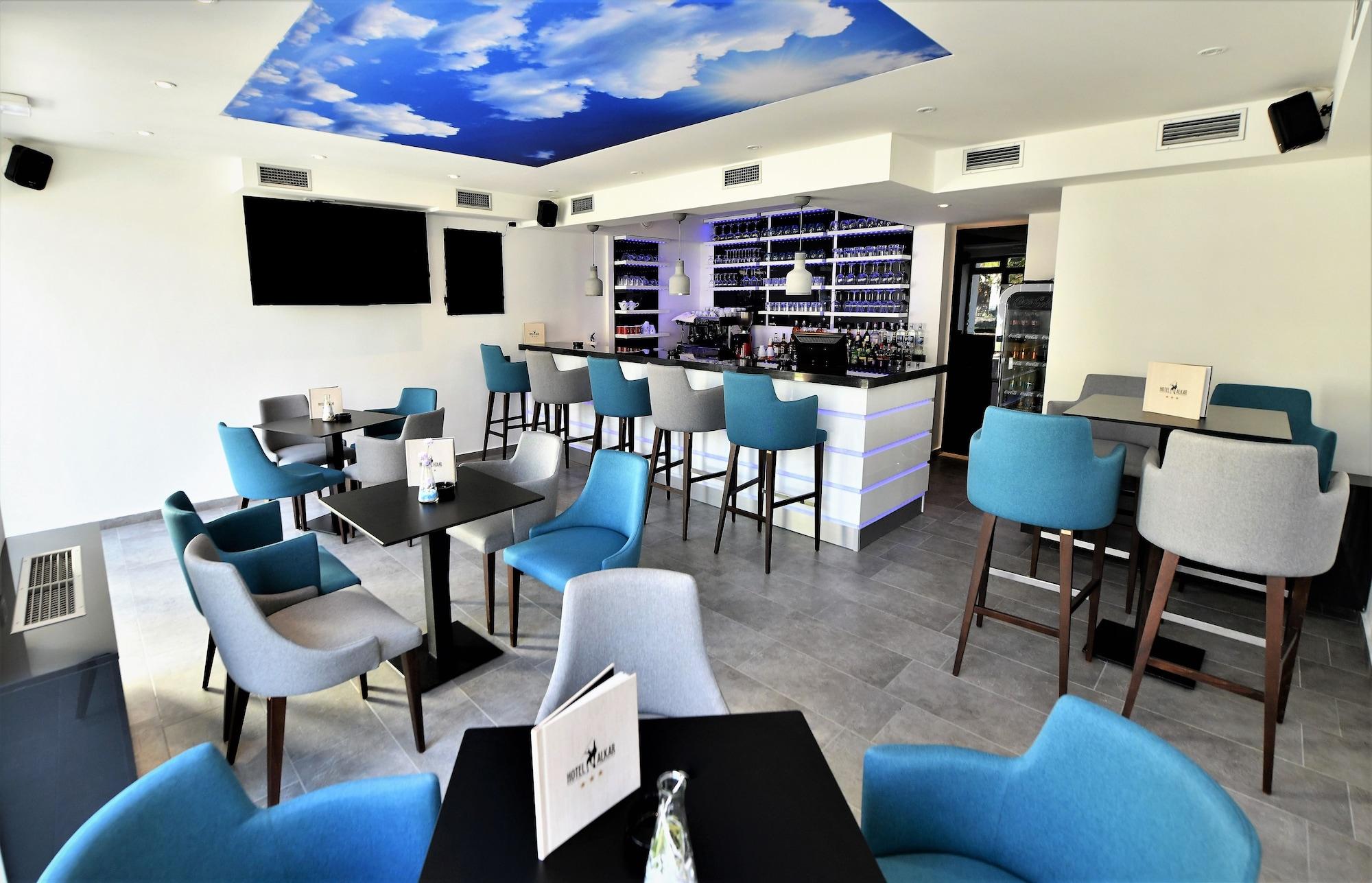Bar/Salón Hotel Alkar