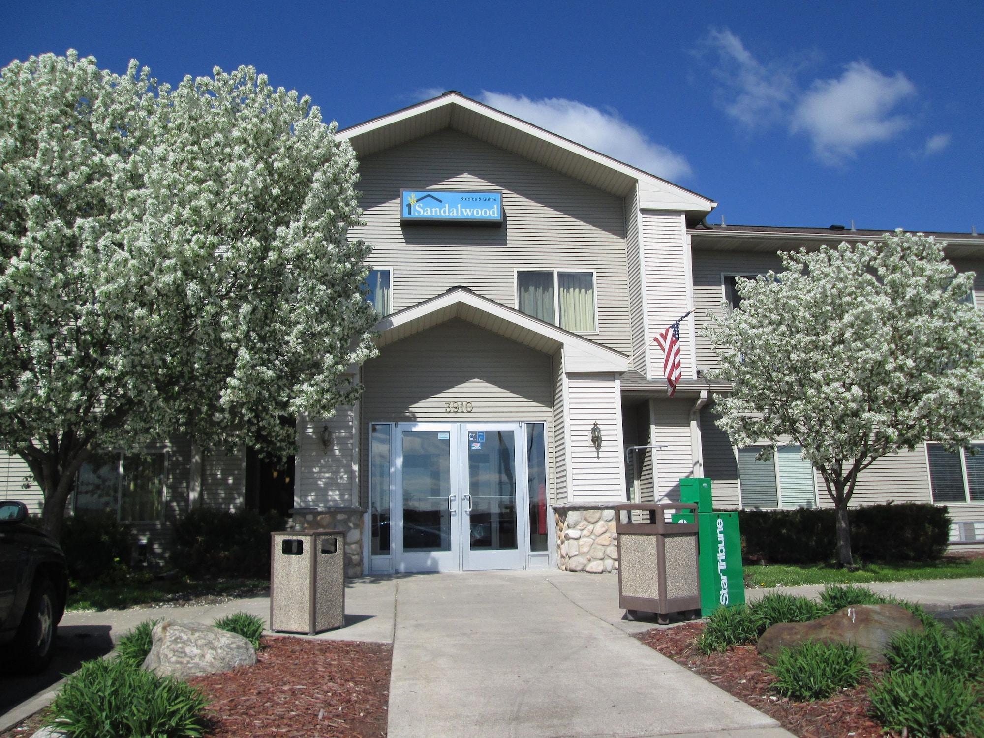 Vista Exterior Sandalwood Studios & Suites