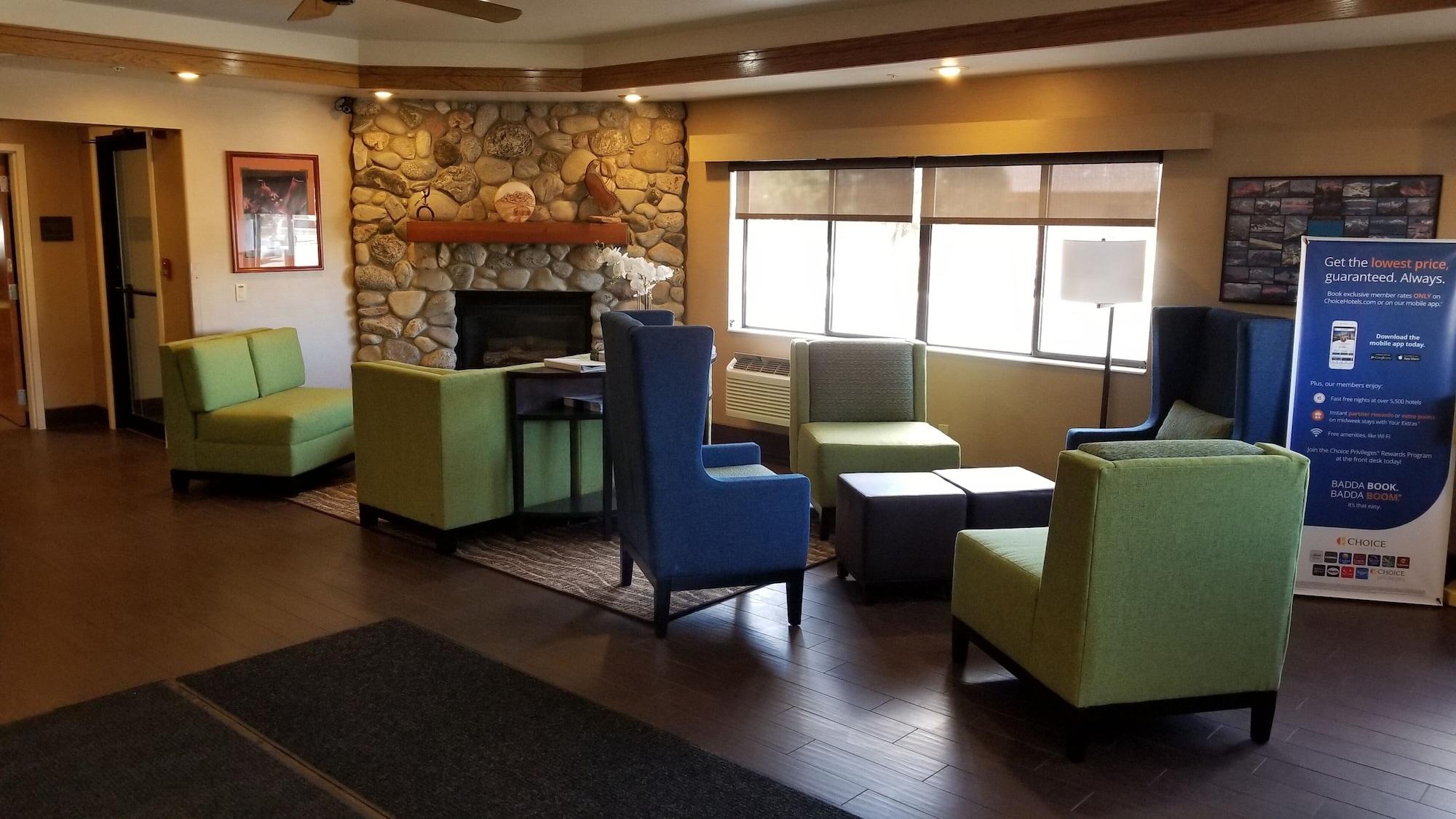 Vista Lobby Comfort Inn Salida