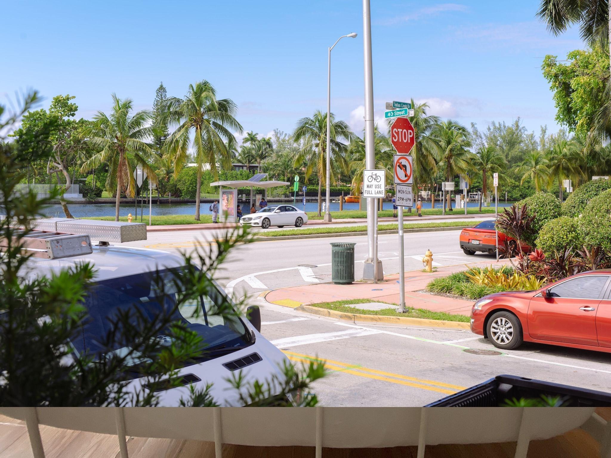 Vista Exterior Notebook Miami Beach