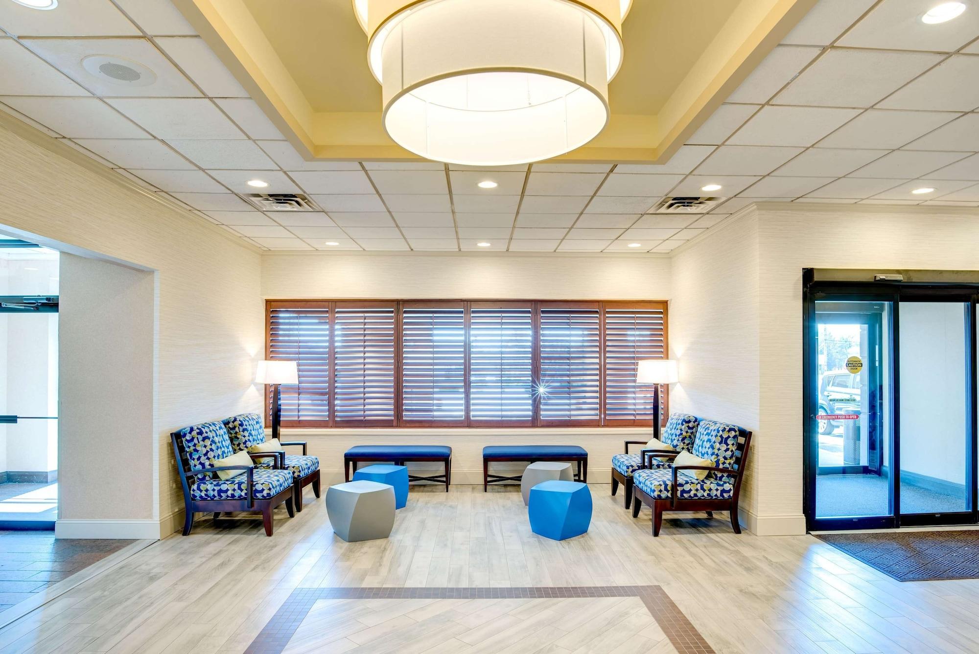 Vista Lobby Days Hotel by Wyndham Toms River Jersey Shore