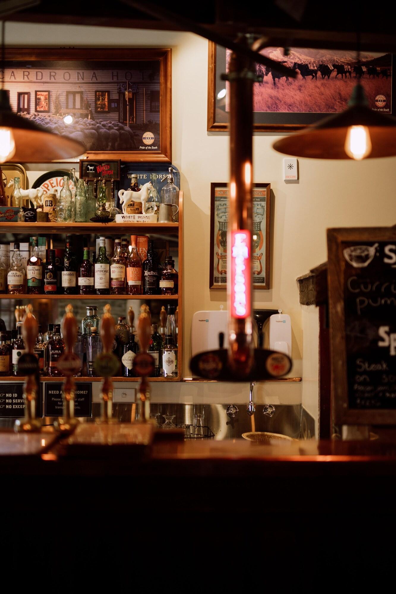 Bar/Salón Cardrona