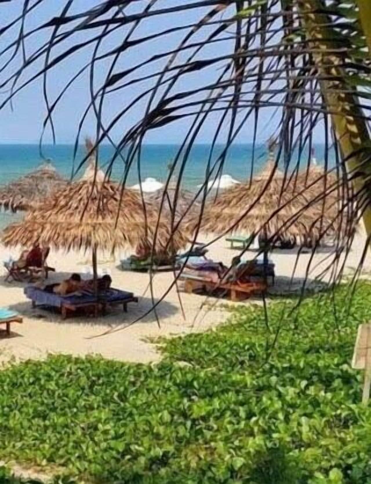 Playa The Moon River Homestay & Villa