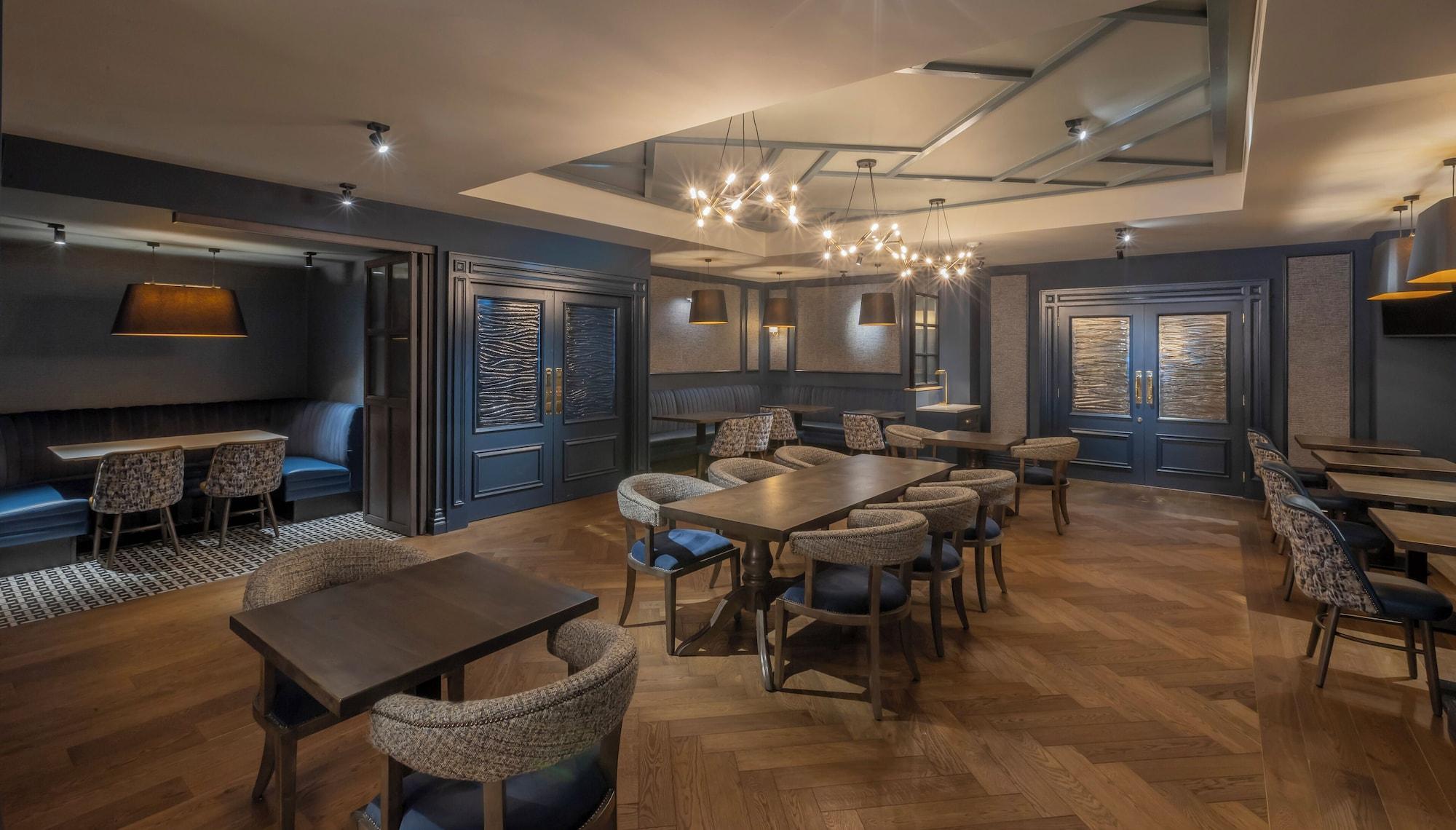 Bar/Salón Bracken Court Hotel