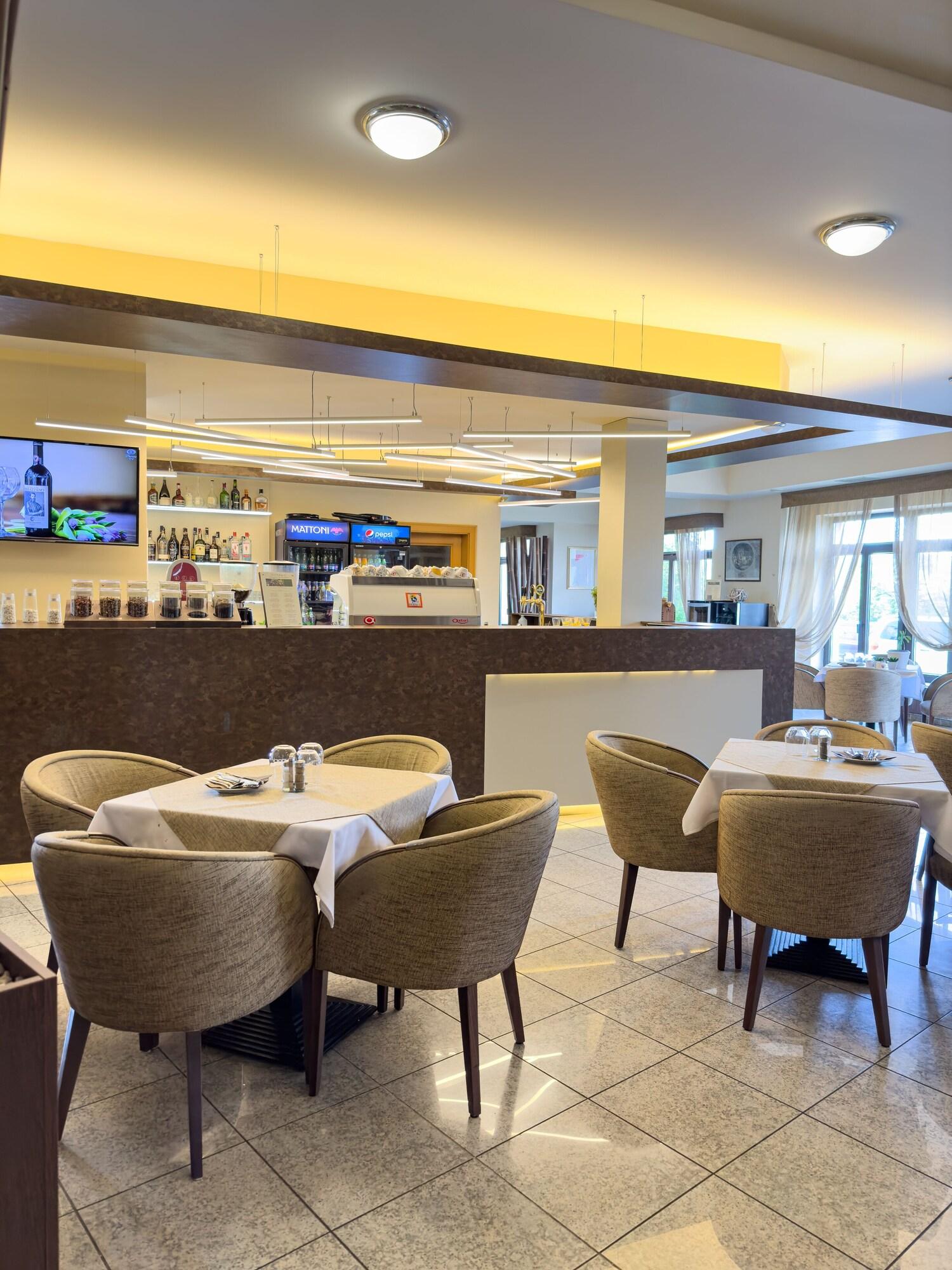Bar/Salón Hotel Theresia Kolín