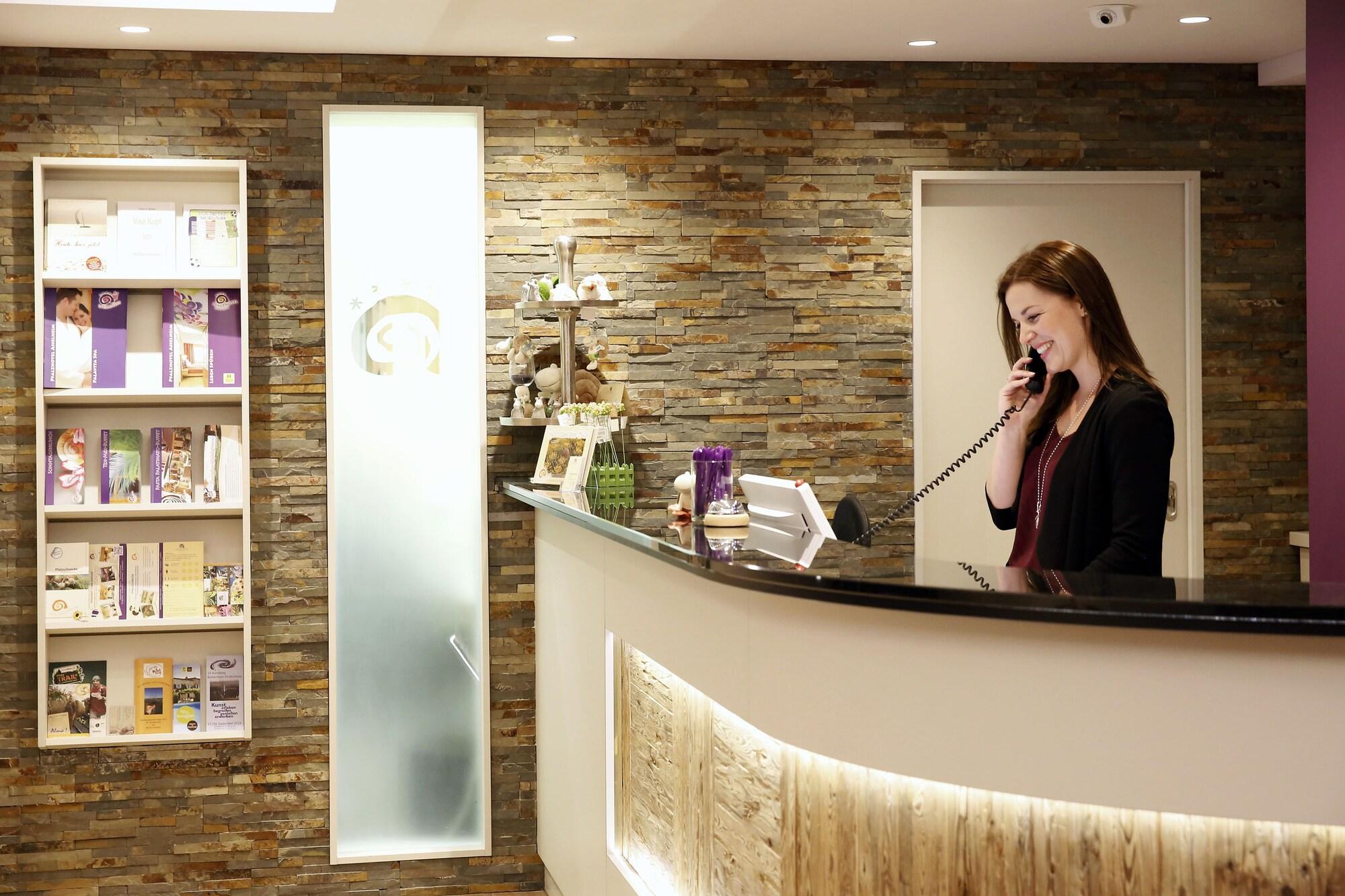 Vista Lobby Pfalzhotel Asselheim