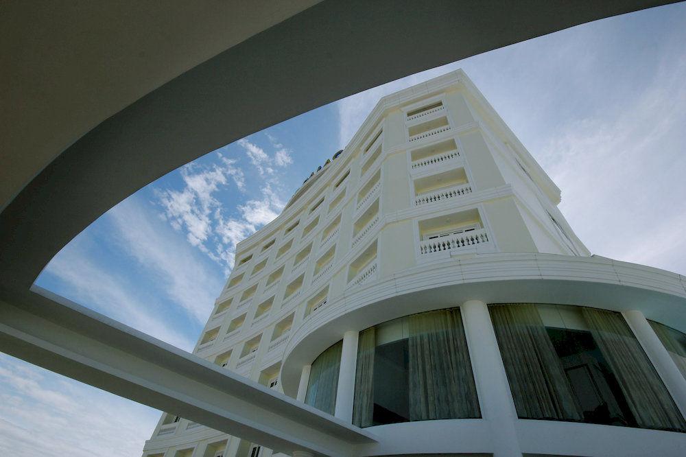 Vista Exterior Nha Trang Palace Hotel
