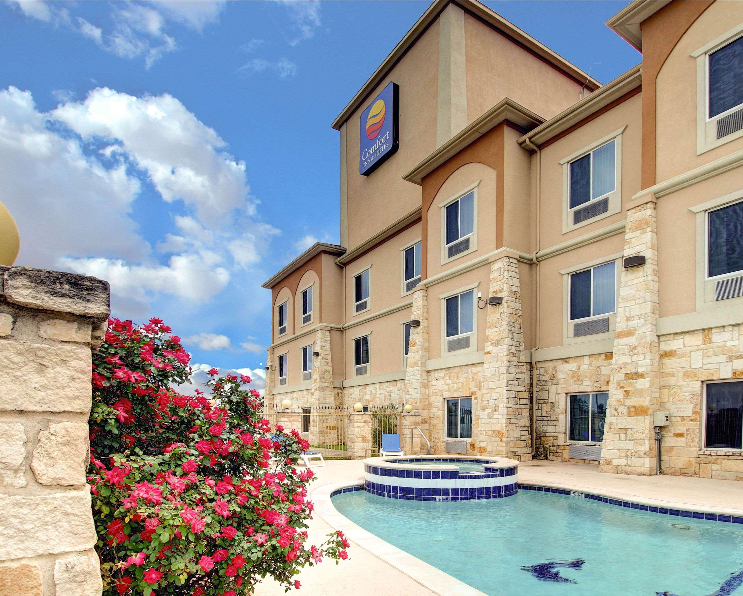 Vista Piscina Comfort Inn & Suites Alvarado