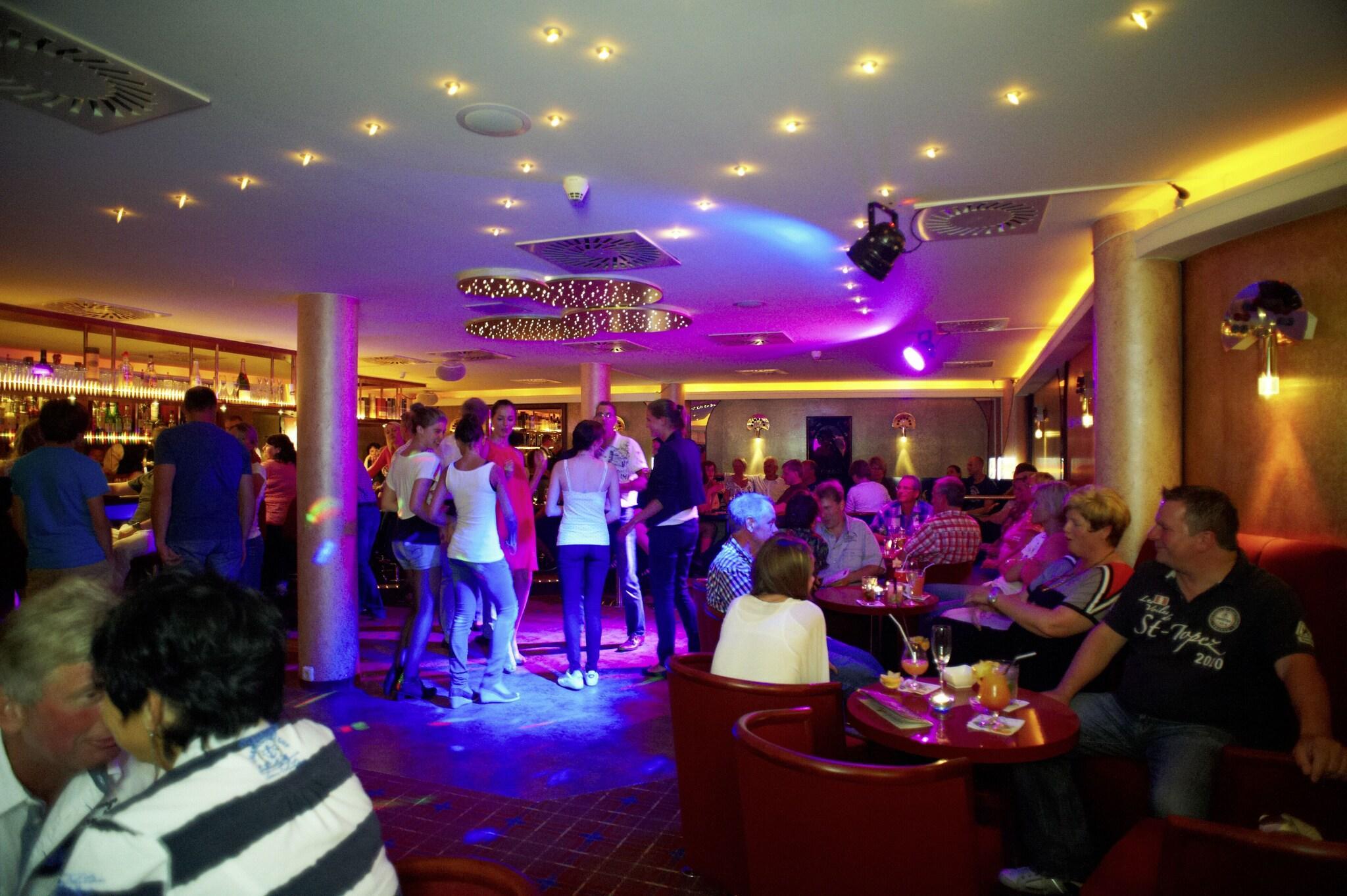 Bar/Salón Ostseehotel Villen Im Park – ein Rovell Hotel