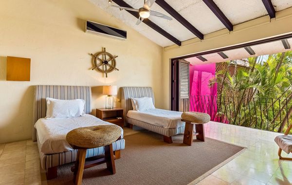 Spectacular Hillside Villa With Pool, Incredible Views, Private Chef, & Staff - Hoteles cerca de Malecón en Puerto Vallarta